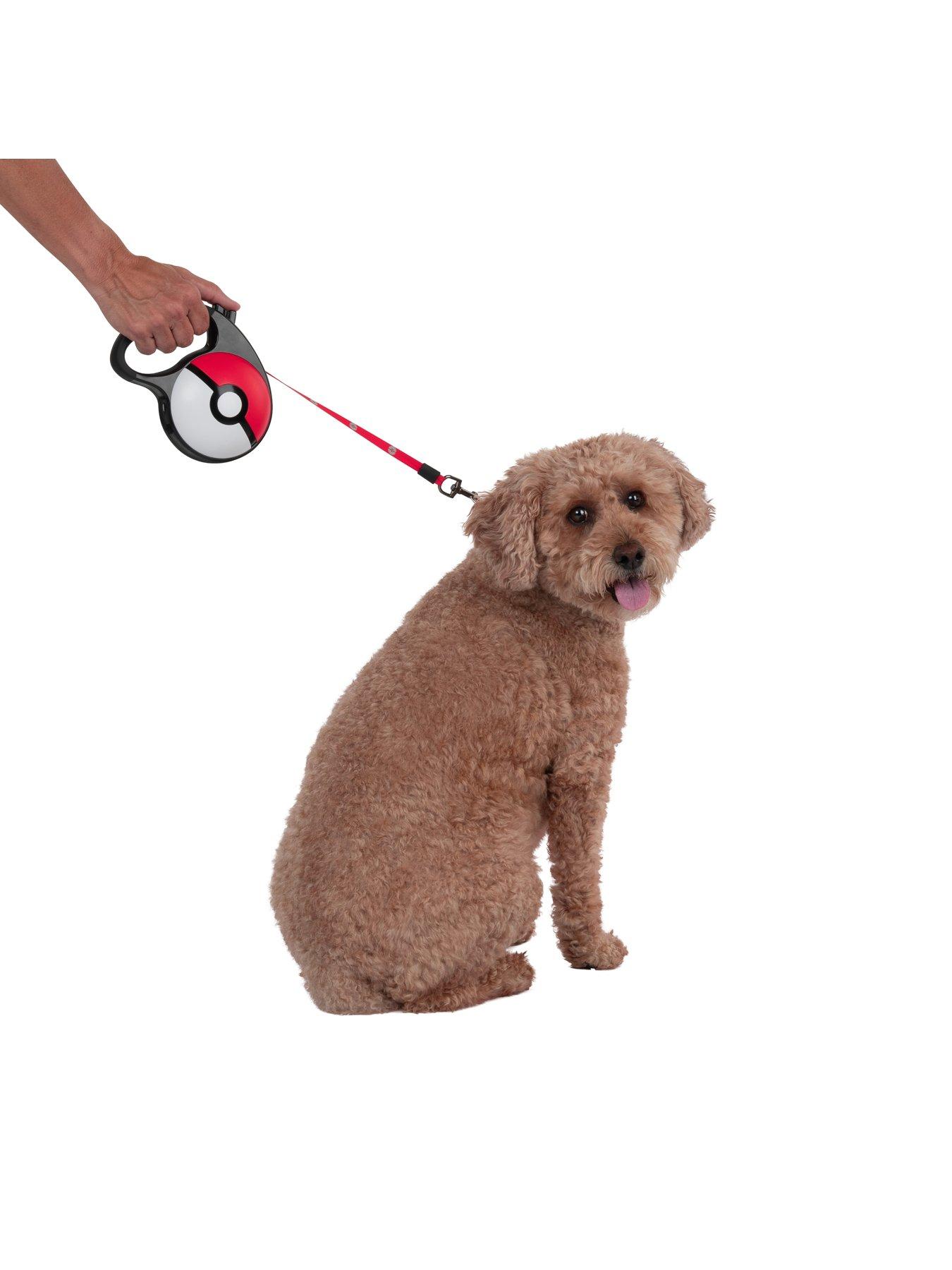 pokemon-pokeacute-ball-retractable-pet-leash-16-ft-retractable-leash-with-reflective-tape-handbrake-lock-comfort-grip-and-metal-clipoutfit