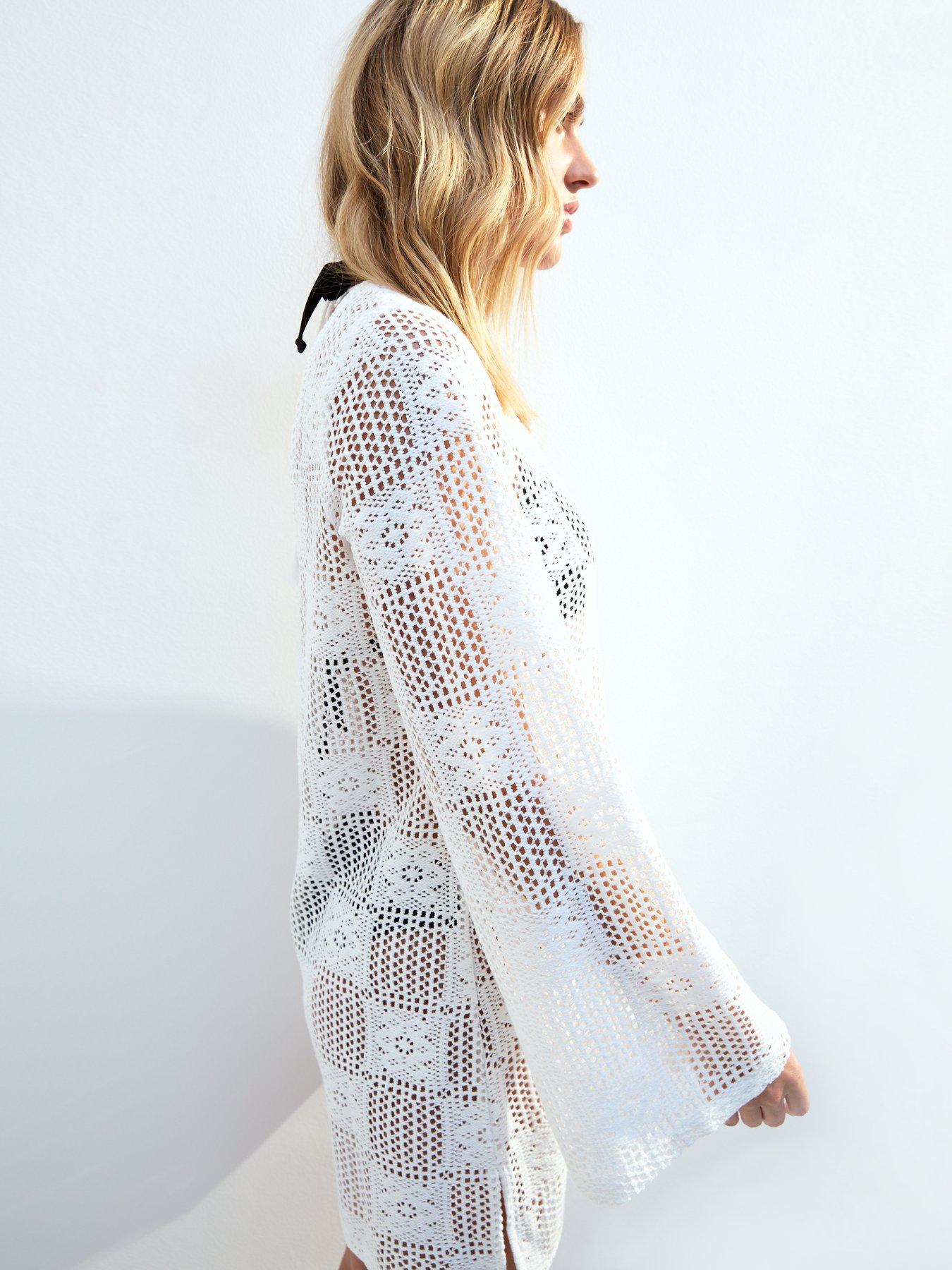 new-look-white-v-neck-lace-kaftandetail