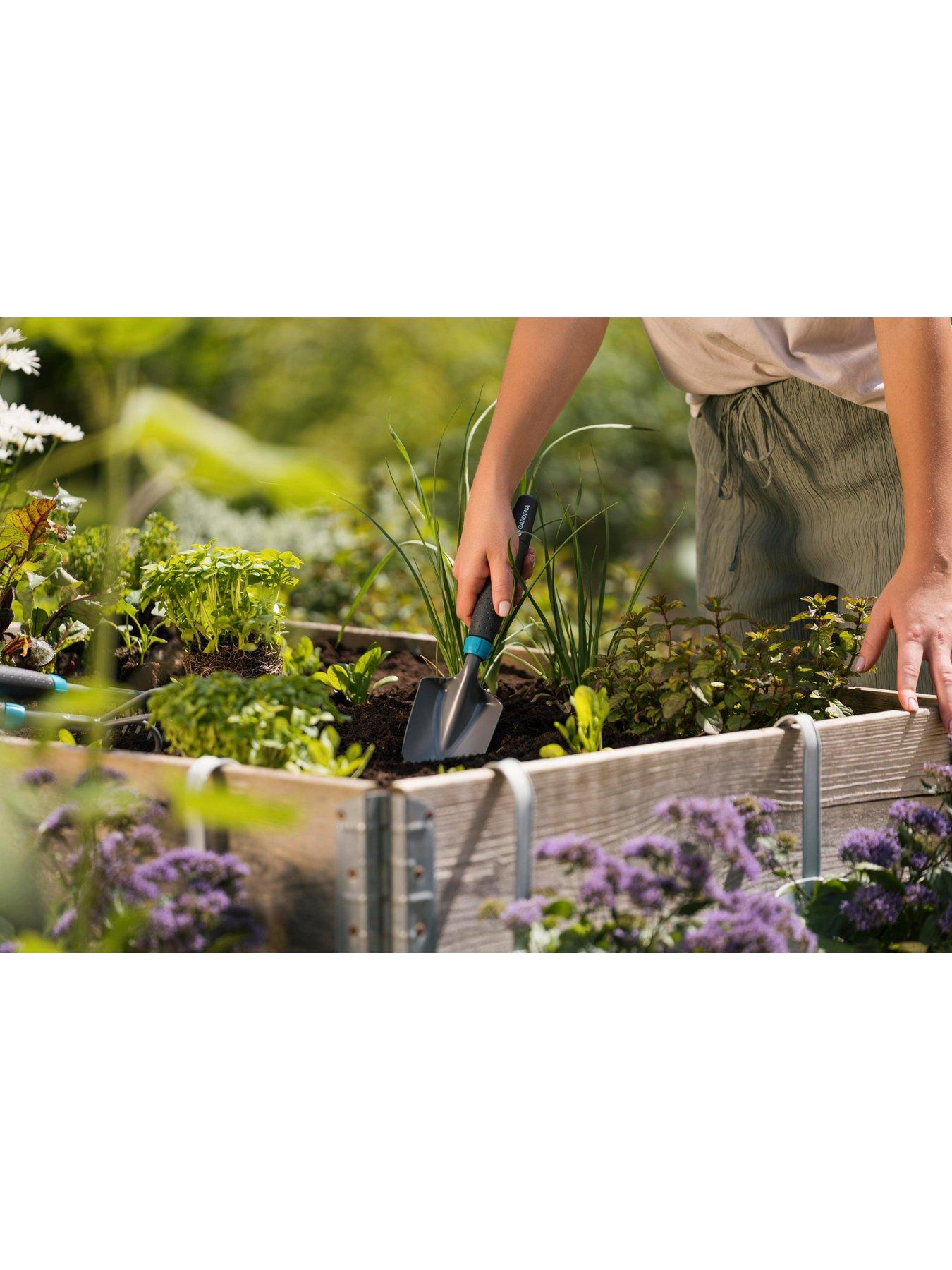 gardena-gardena-hand-tool-bundle-including-trowel-rake-and-weeding-troweldetail