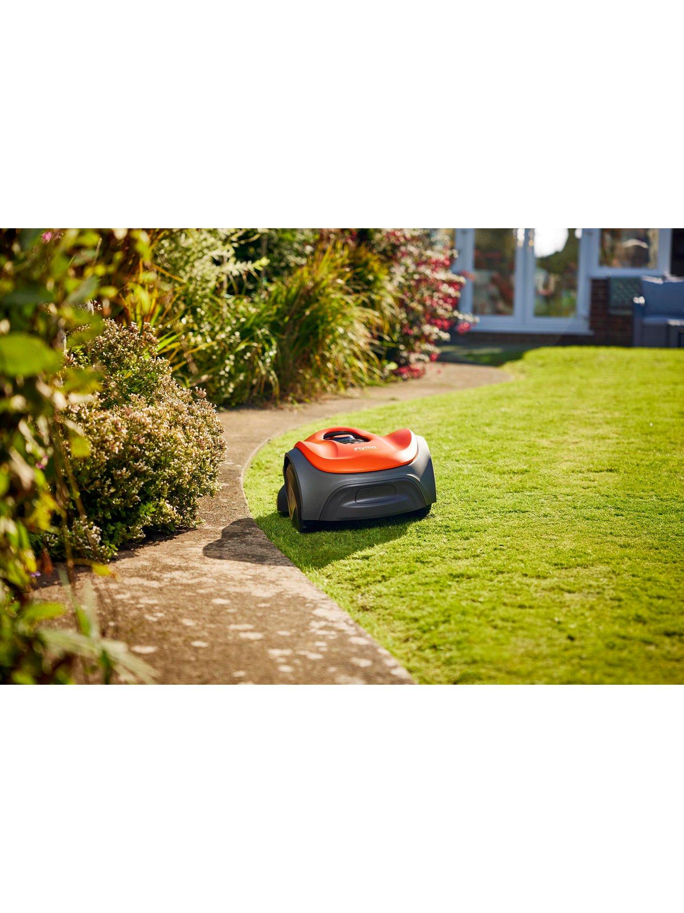 Image 6 of 7 of Flymo UltraLife 800 Robot Lawnmower