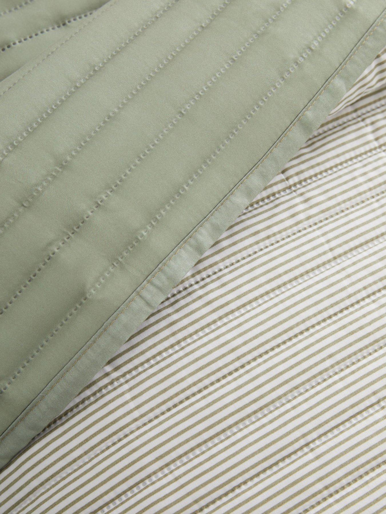 catherine-lansfield-stripe-bedspread--220x230cmoutfit
