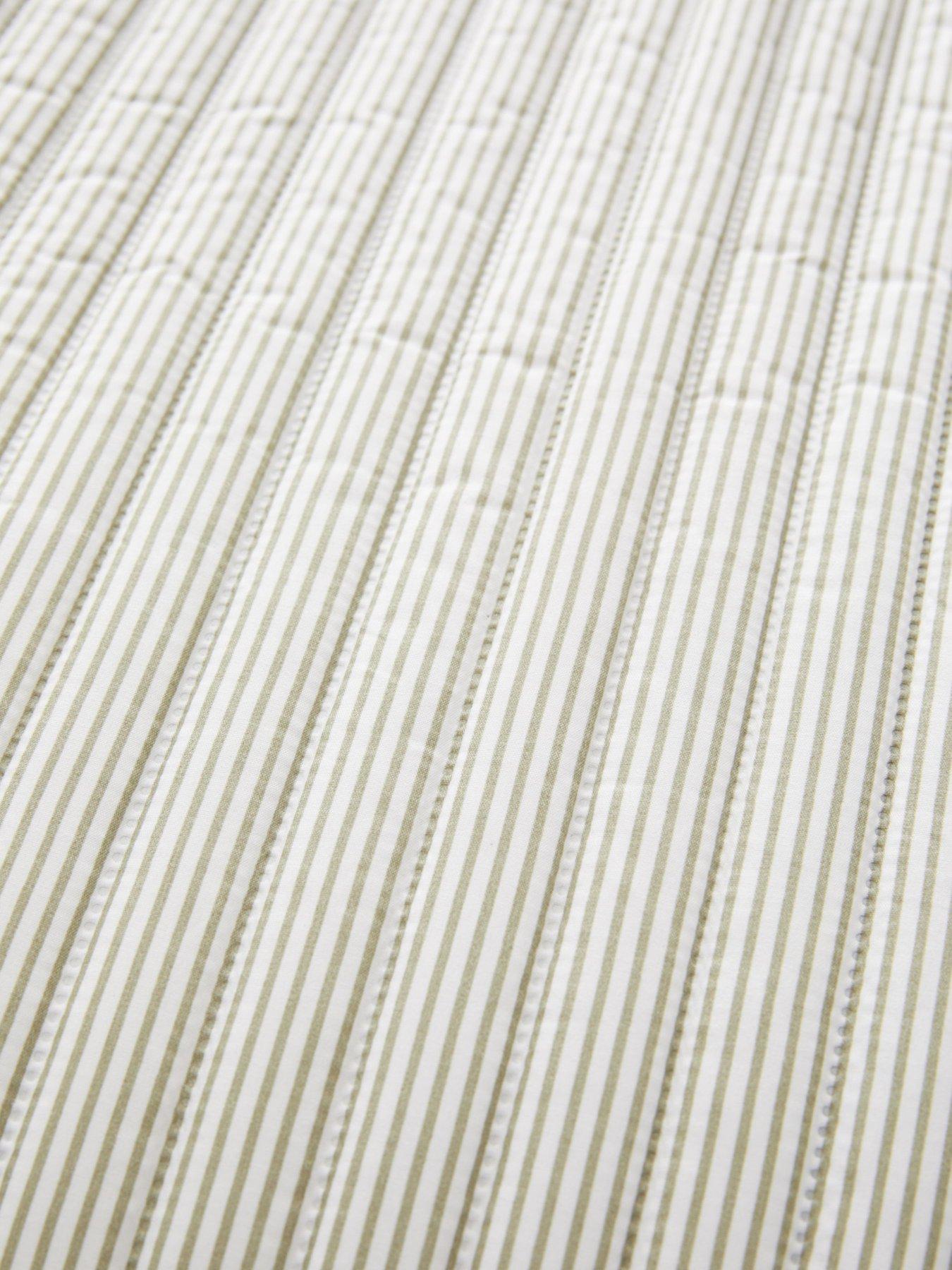 catherine-lansfield-stripe-bedspread--220x230cmdetail