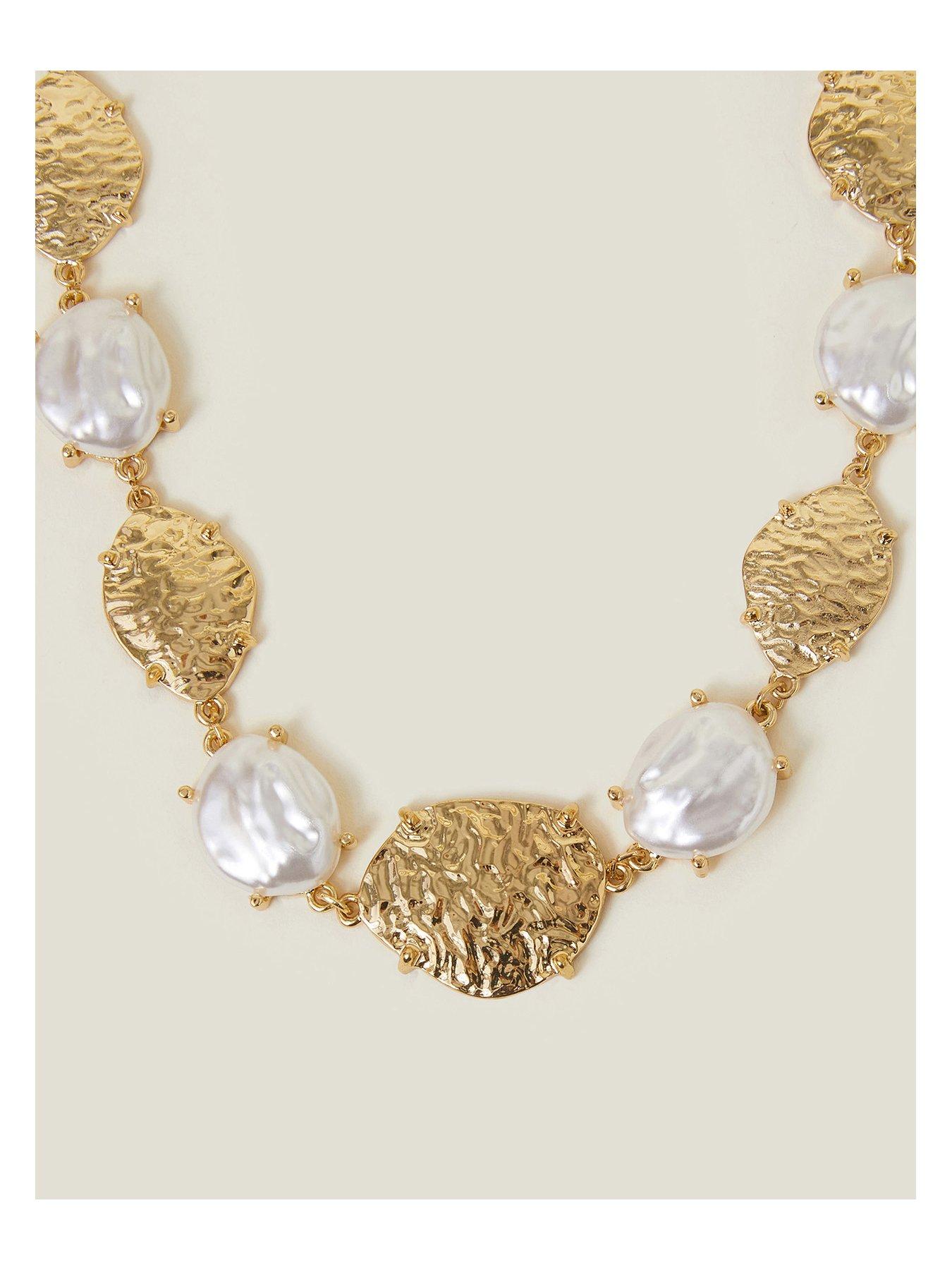 Image 3 of 3 of Accessorize Pearl Molten Disc Necklace