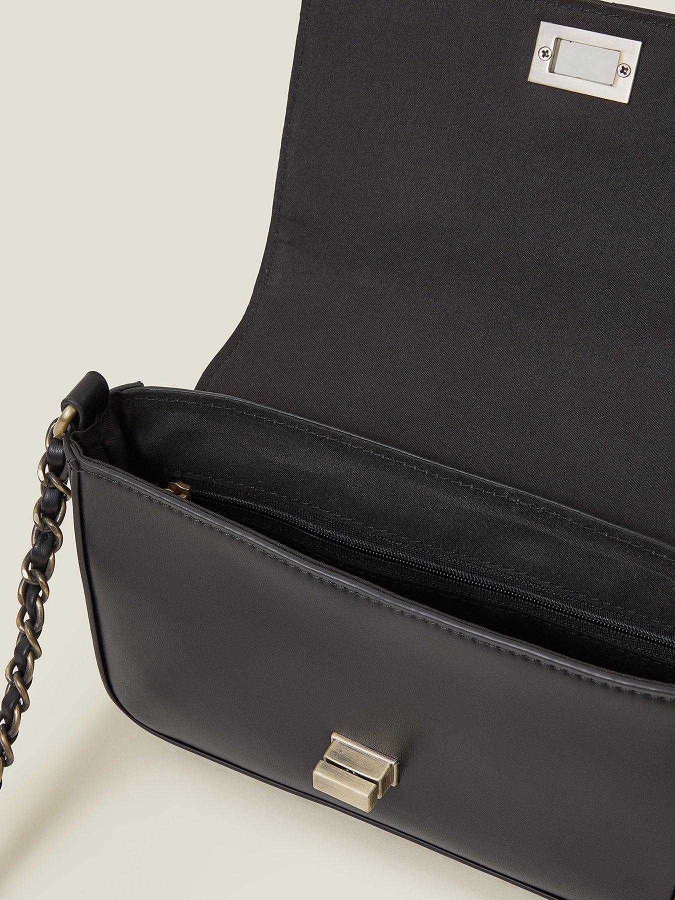 accessorize-chelsea-chain-x-body-bag-blackdetail