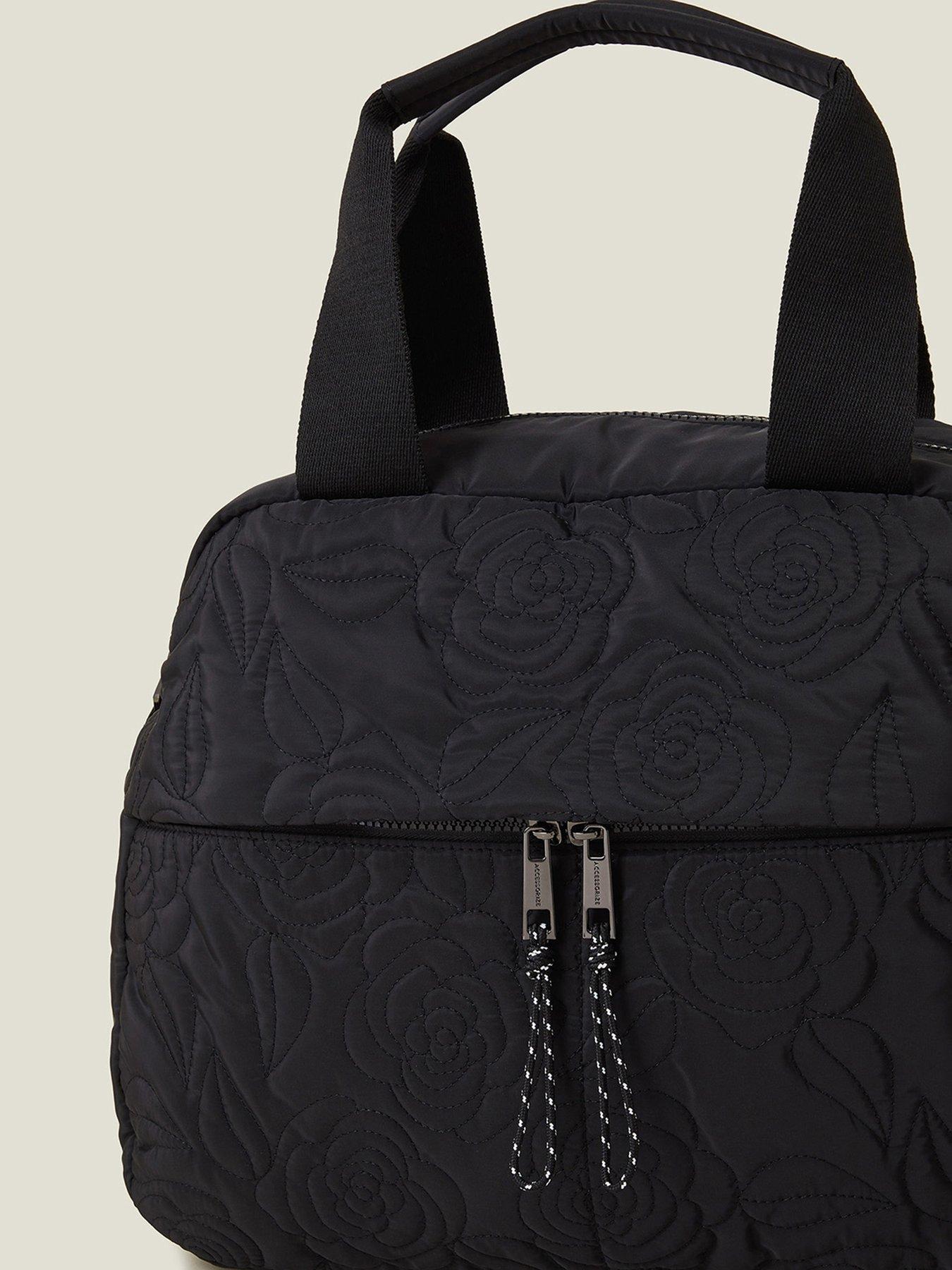 accessorize-nylon-quilted-travel-bag-blackoutfit