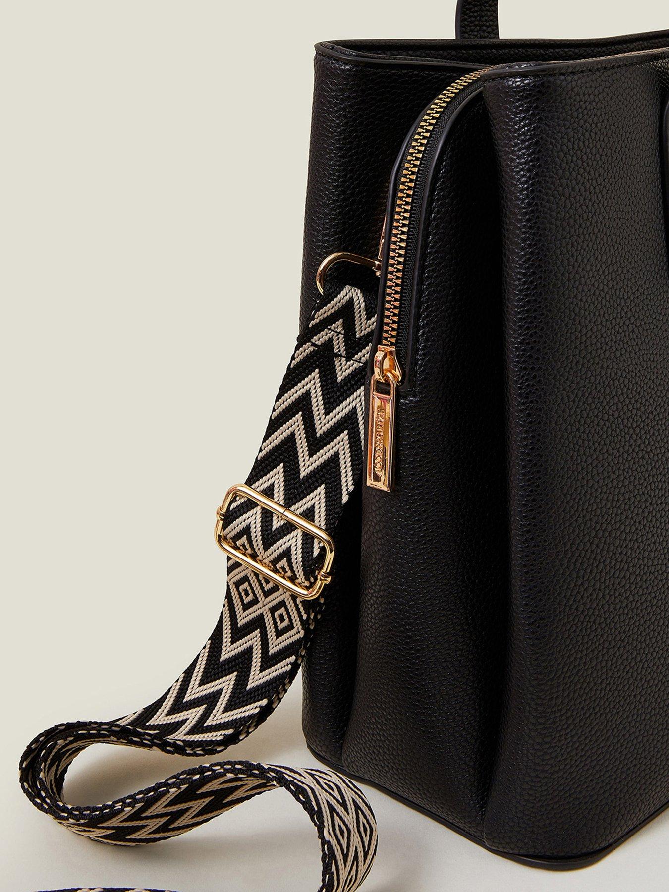 accessorize-chelsea-chain-shoulder-bag-blackoutfit