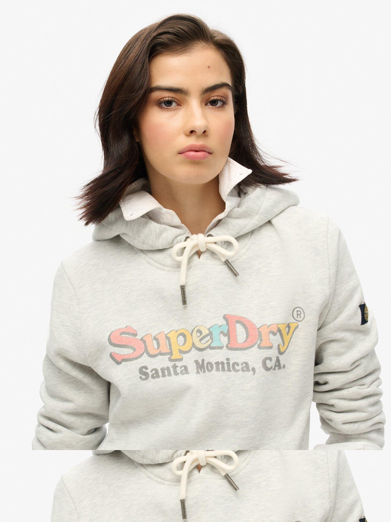 superdry-rainbow-logo-hoodie-greyoutfit