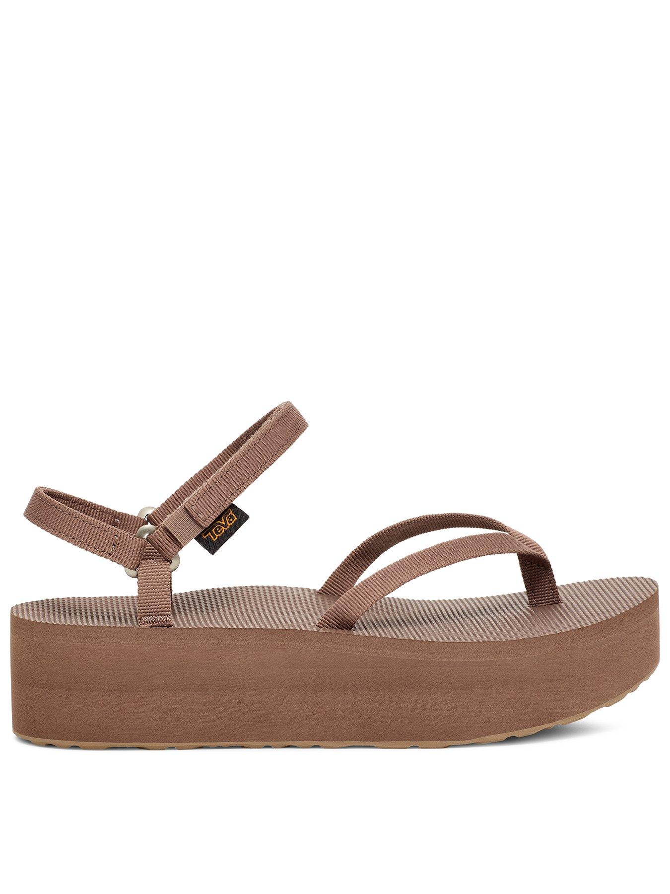teva-flatform-sandal-slims