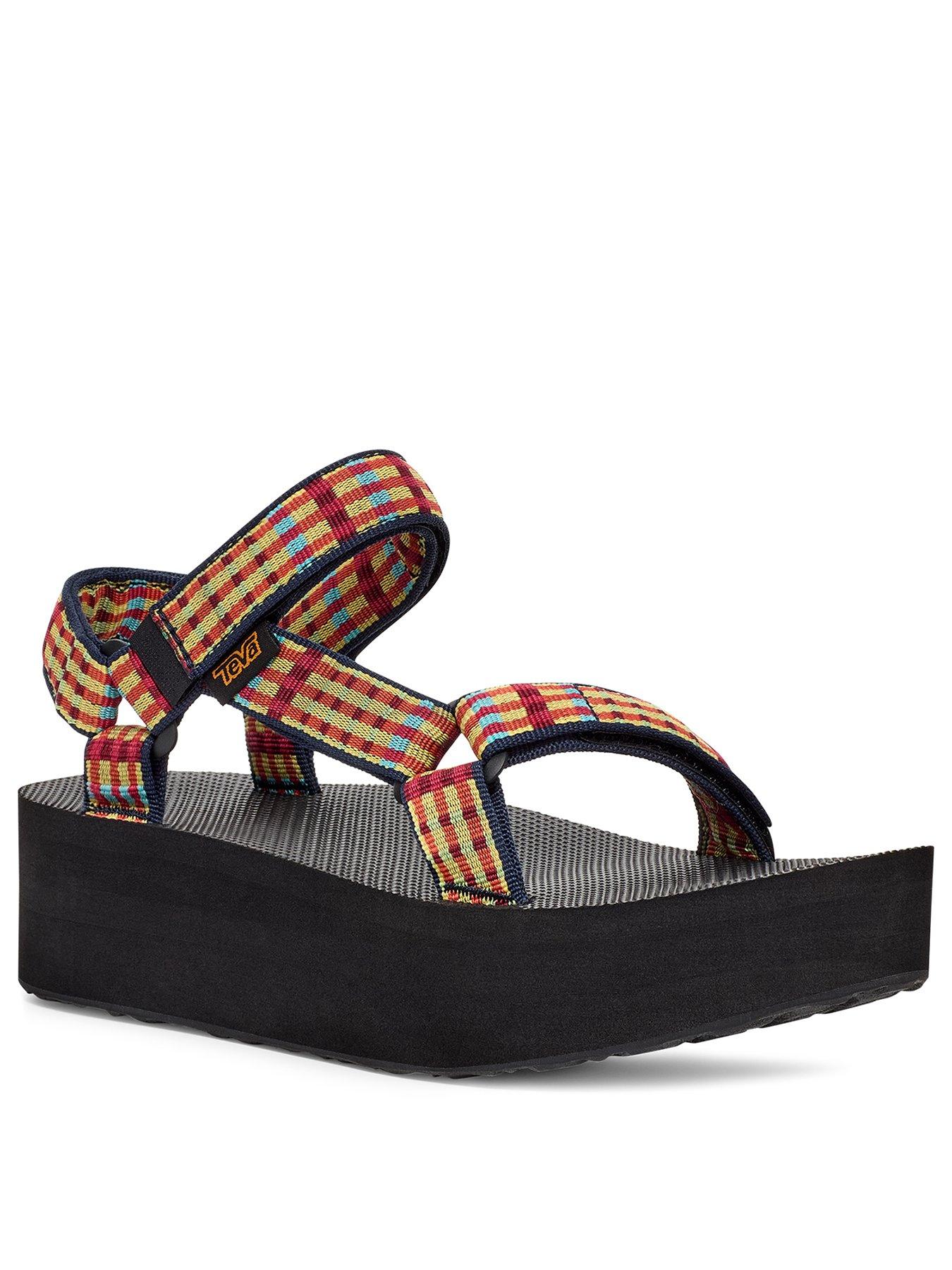 teva-flatform-universal-yellowstillFront