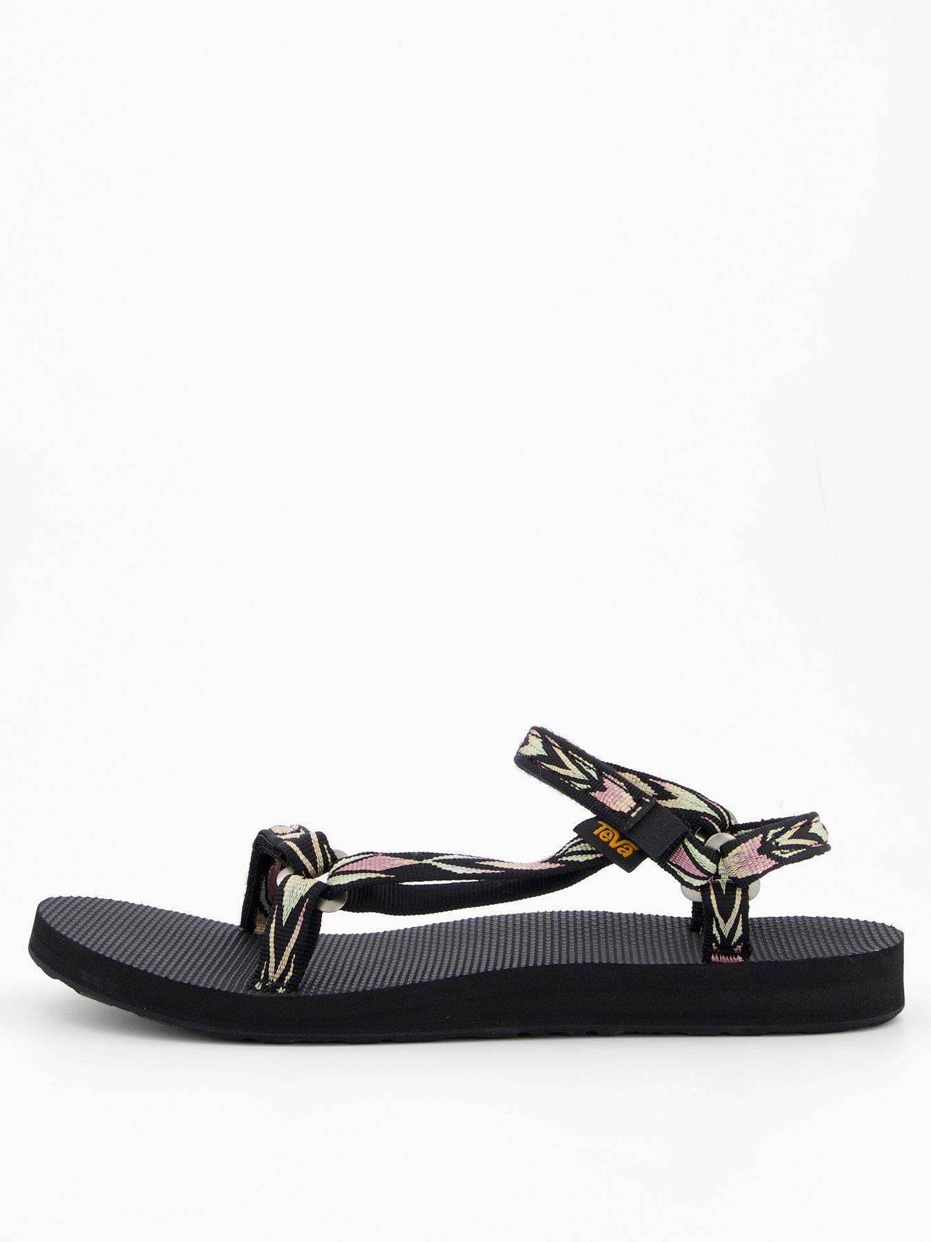 teva-original-universal-slim-blackstillFront