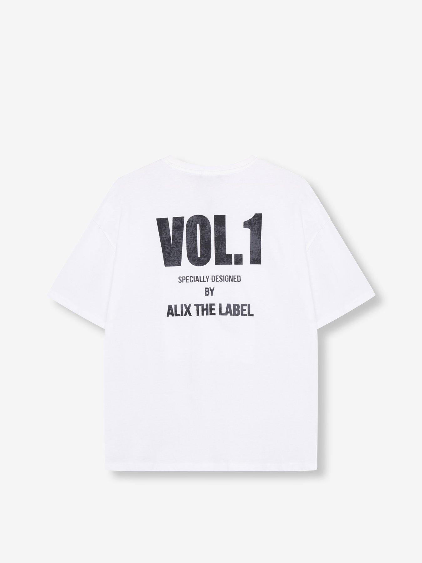 alix-the-label-polaroid-t-shirt-whiteoutfit