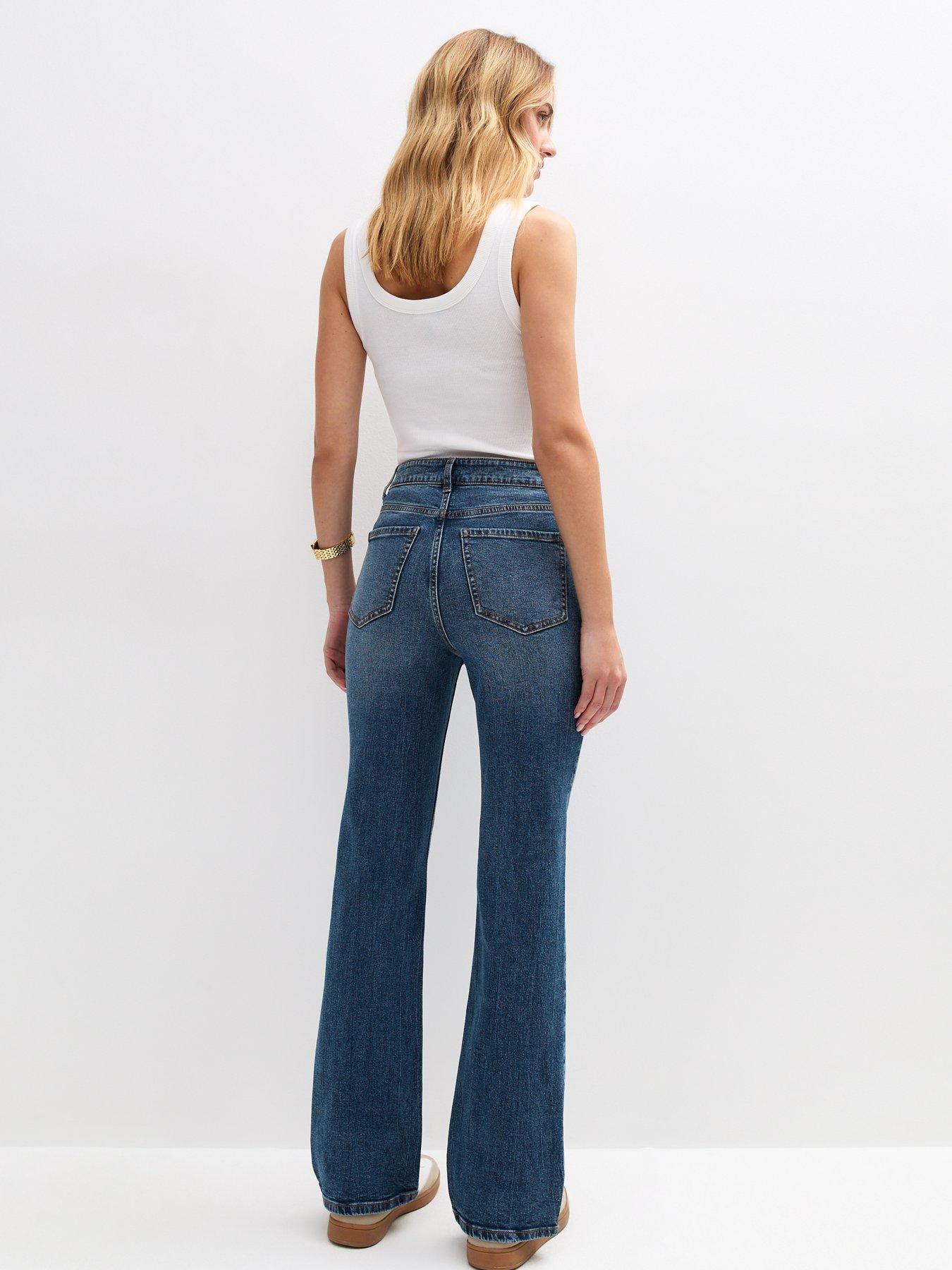 Image 2 of 6 of New Look Quinn Bootcut Flared Jeans - Blue