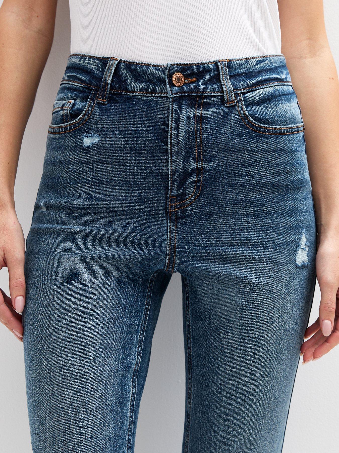 Image 4 of 6 of New Look Quinn Bootcut Flared Jeans - Blue