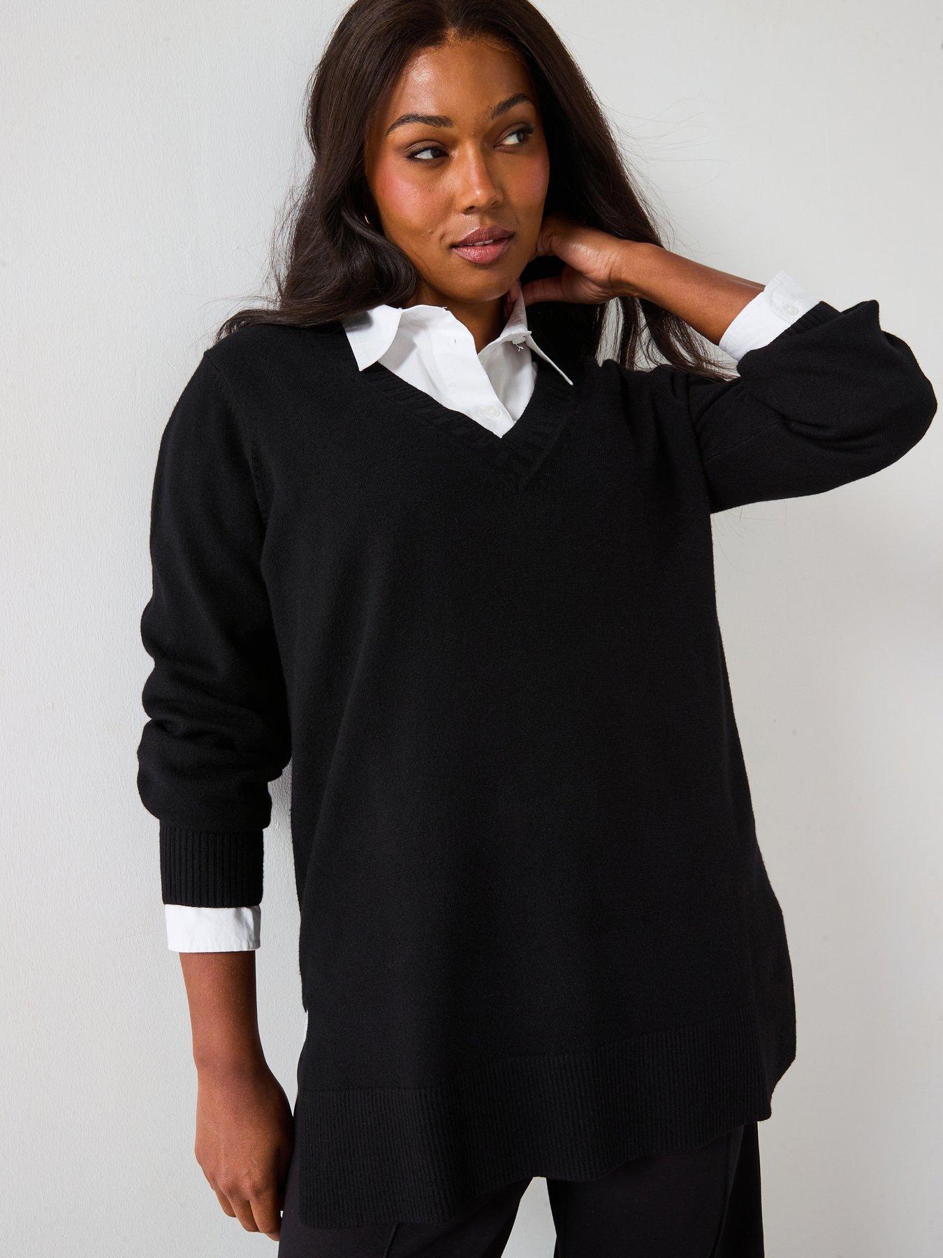 Image 1 of 6 of V by Very Curve Classic Comfort V Neck Split Hem Longline Jumper - Black