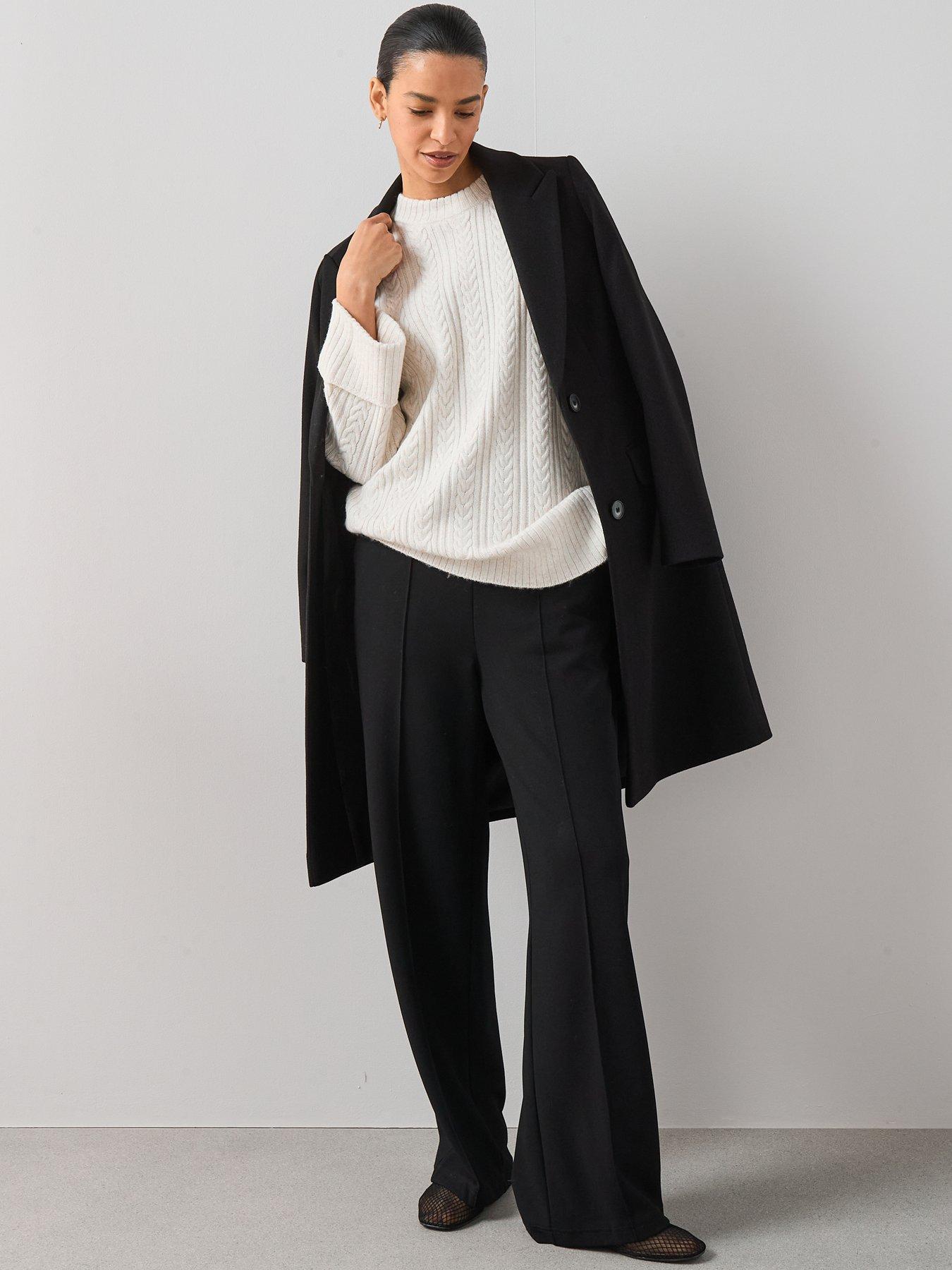 the-very-collection-timeless-yarn-crew-neck-turn-up-cuff-cable-jumper-creamdetail