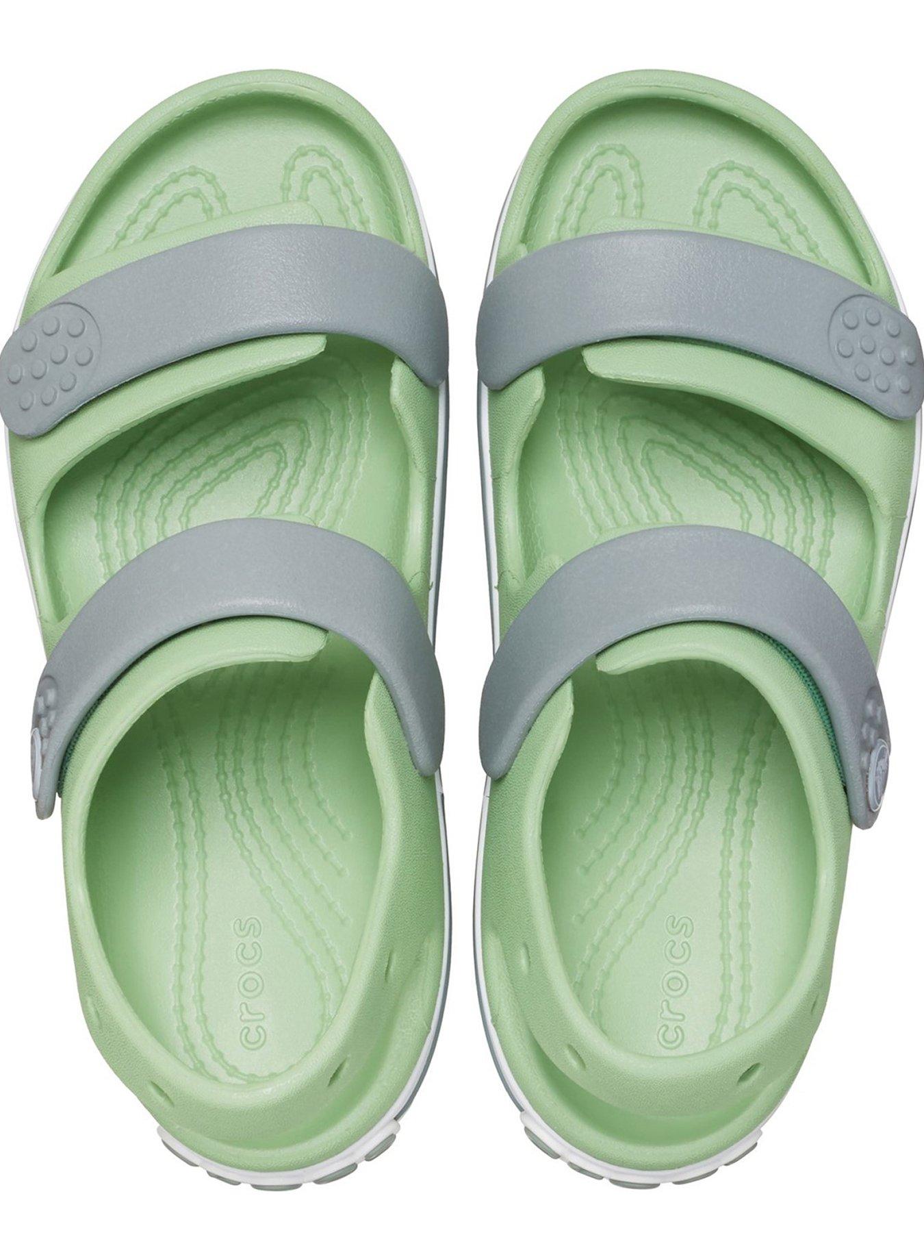 crocs-crocs-kids-crocband-cruiser-sandaloutfit