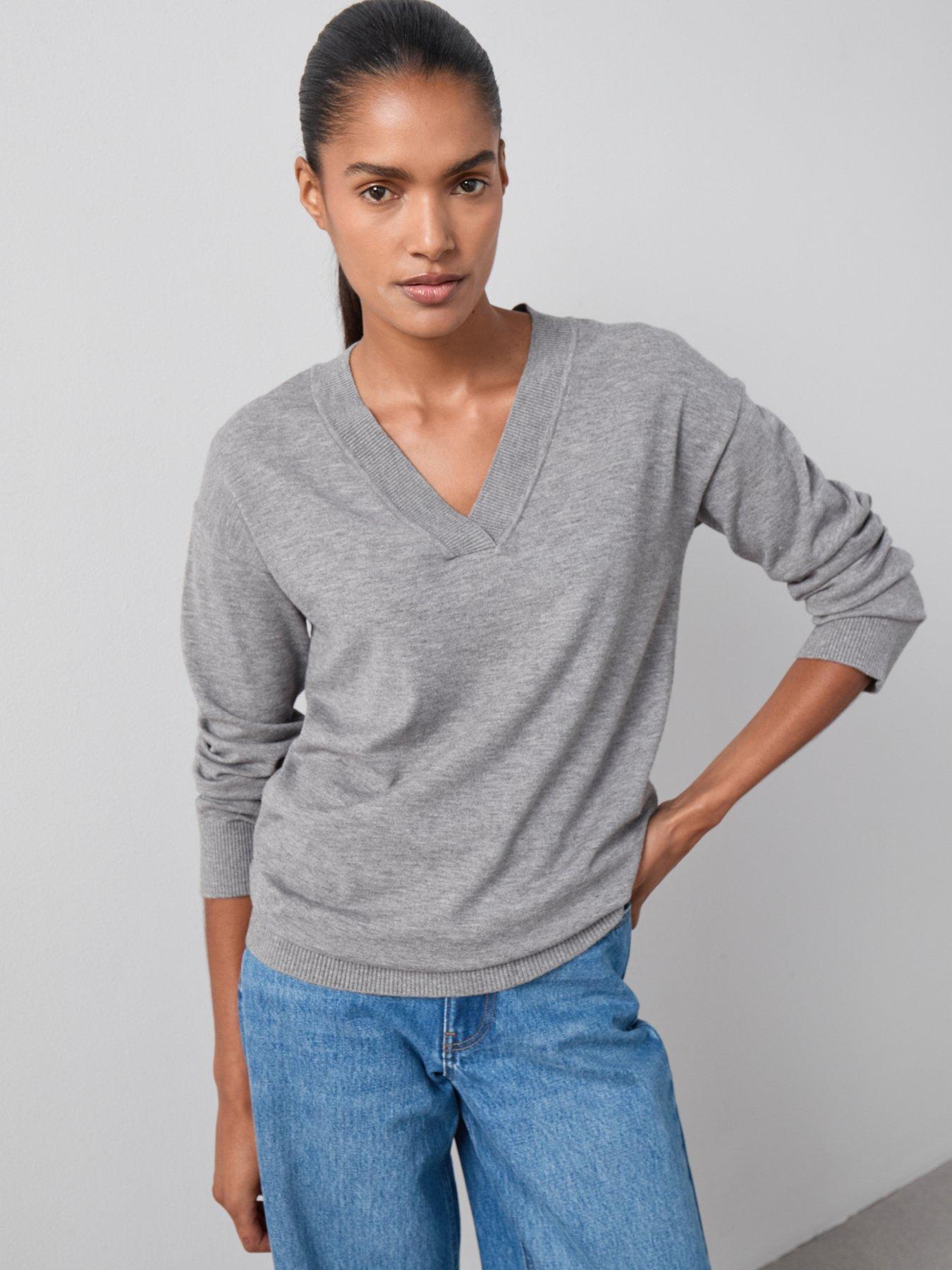 the-very-collection-classic-comfort-v-neck-longline-jumper-greyoutfit