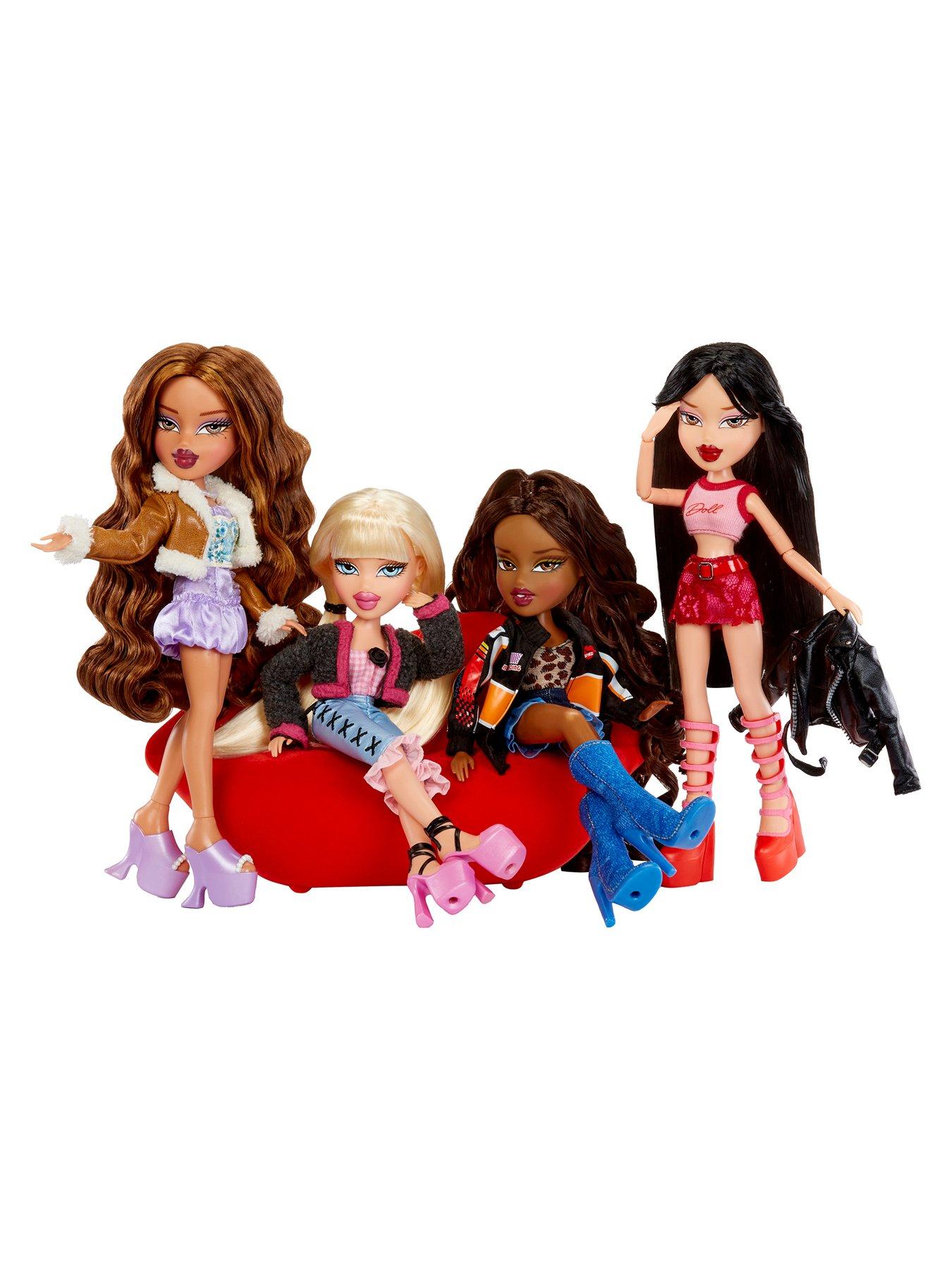 Image 6 of 7 of Bratz Bratz Goin Out! Doll- Sasha