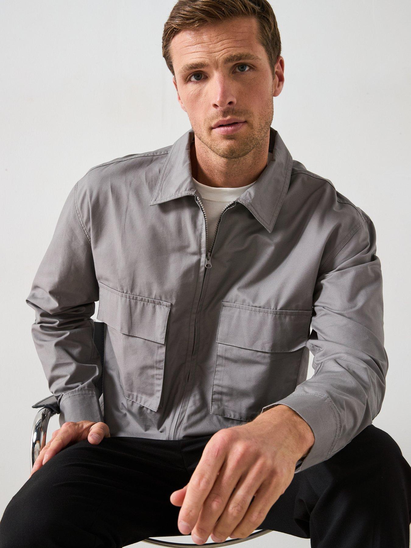 very-man-tech-overshirt-light-greyoutfit