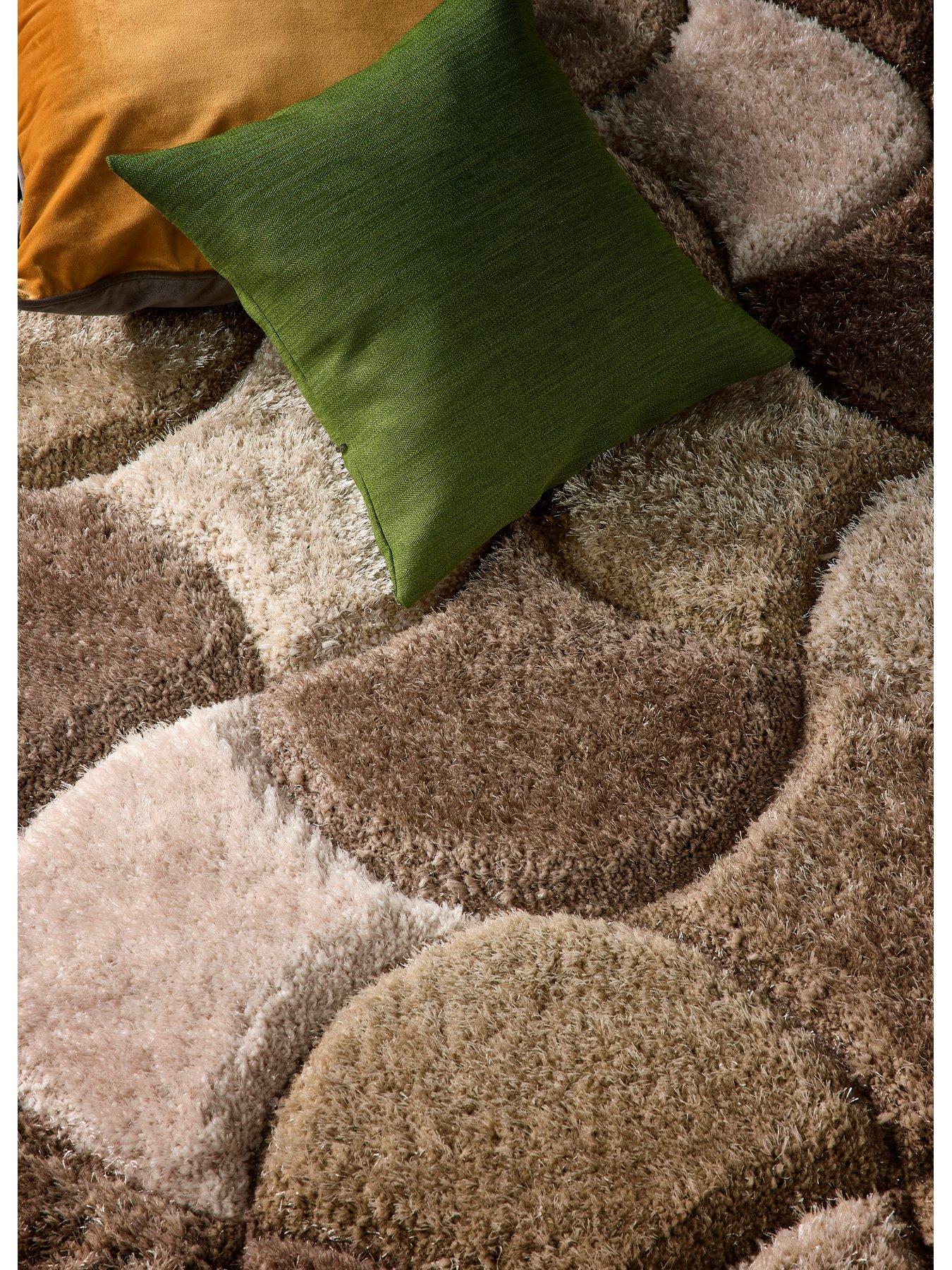 Image 4 of 5 of The Very Collection Premium 3d Scallop Shaggy Beige Rug