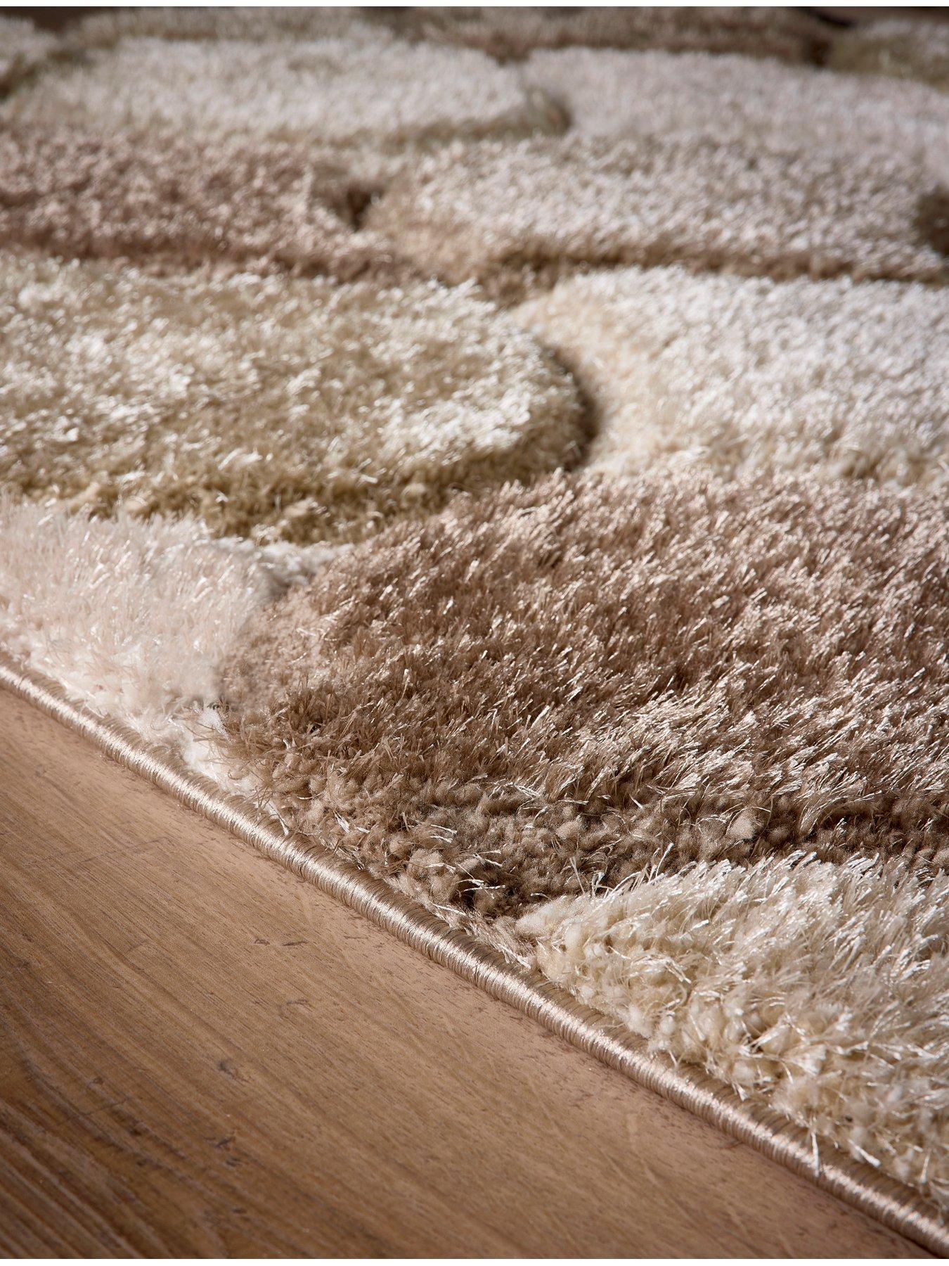 Image 5 of 5 of The Very Collection Premium 3d Scallop Shaggy Beige Rug