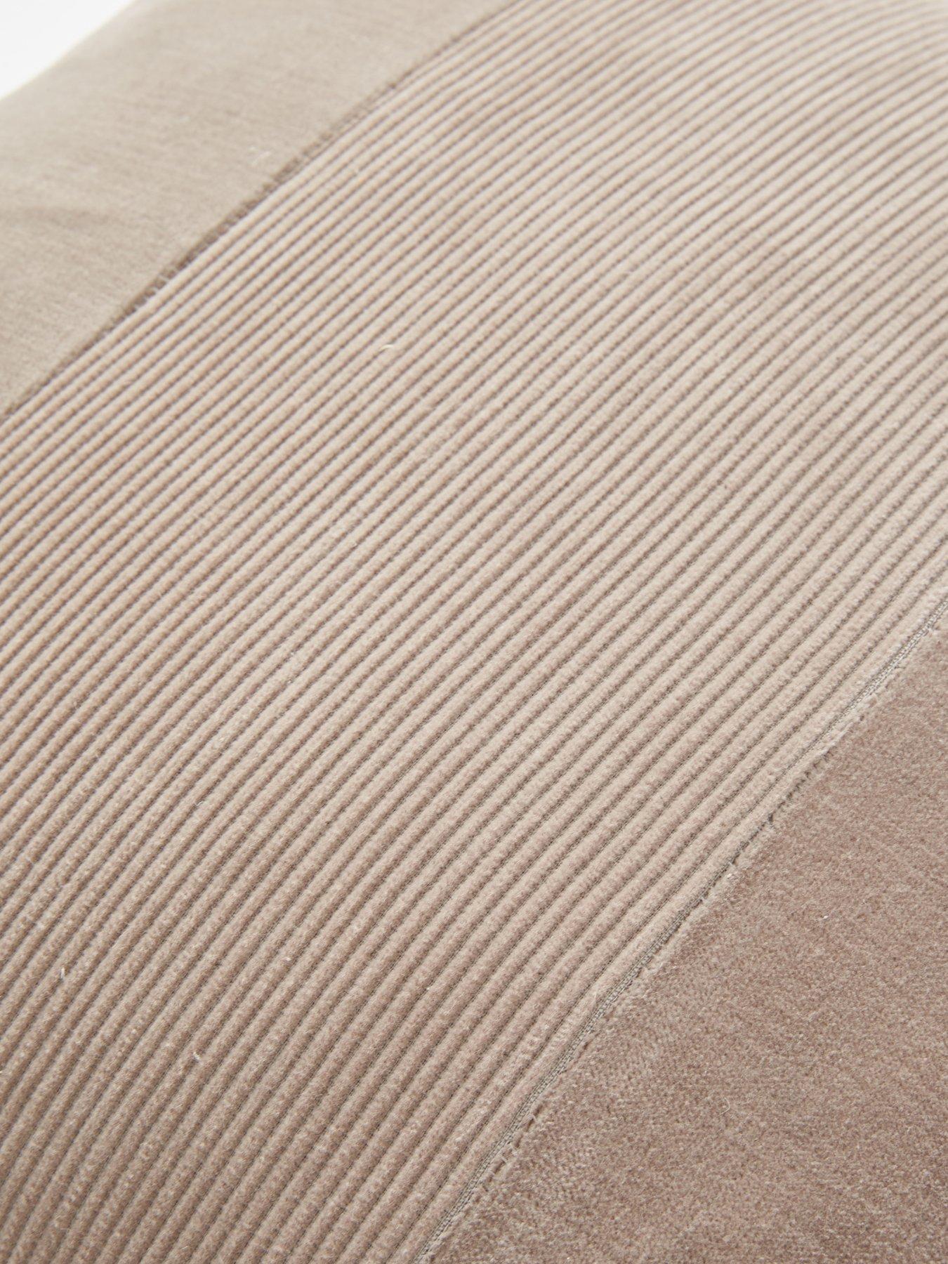 the-very-collection-cord-panel-cushiondetail