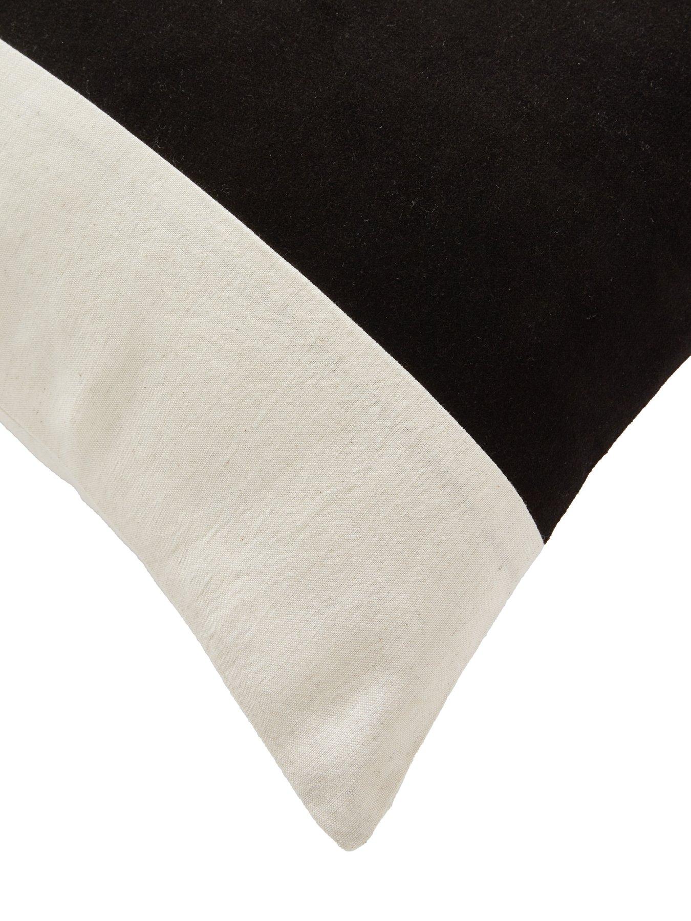 the-very-collection-panel-square-cushionoutfit