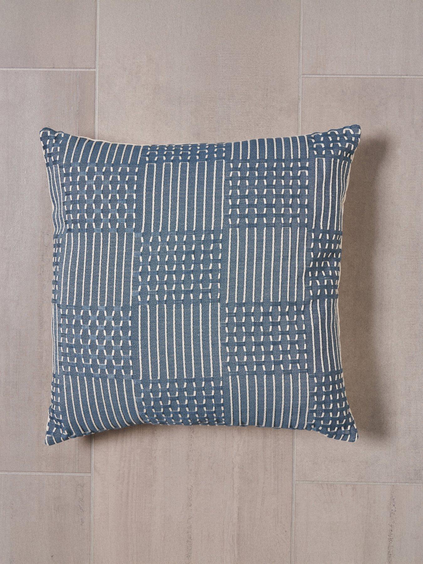 very-home-checker-jacquard-cushion
