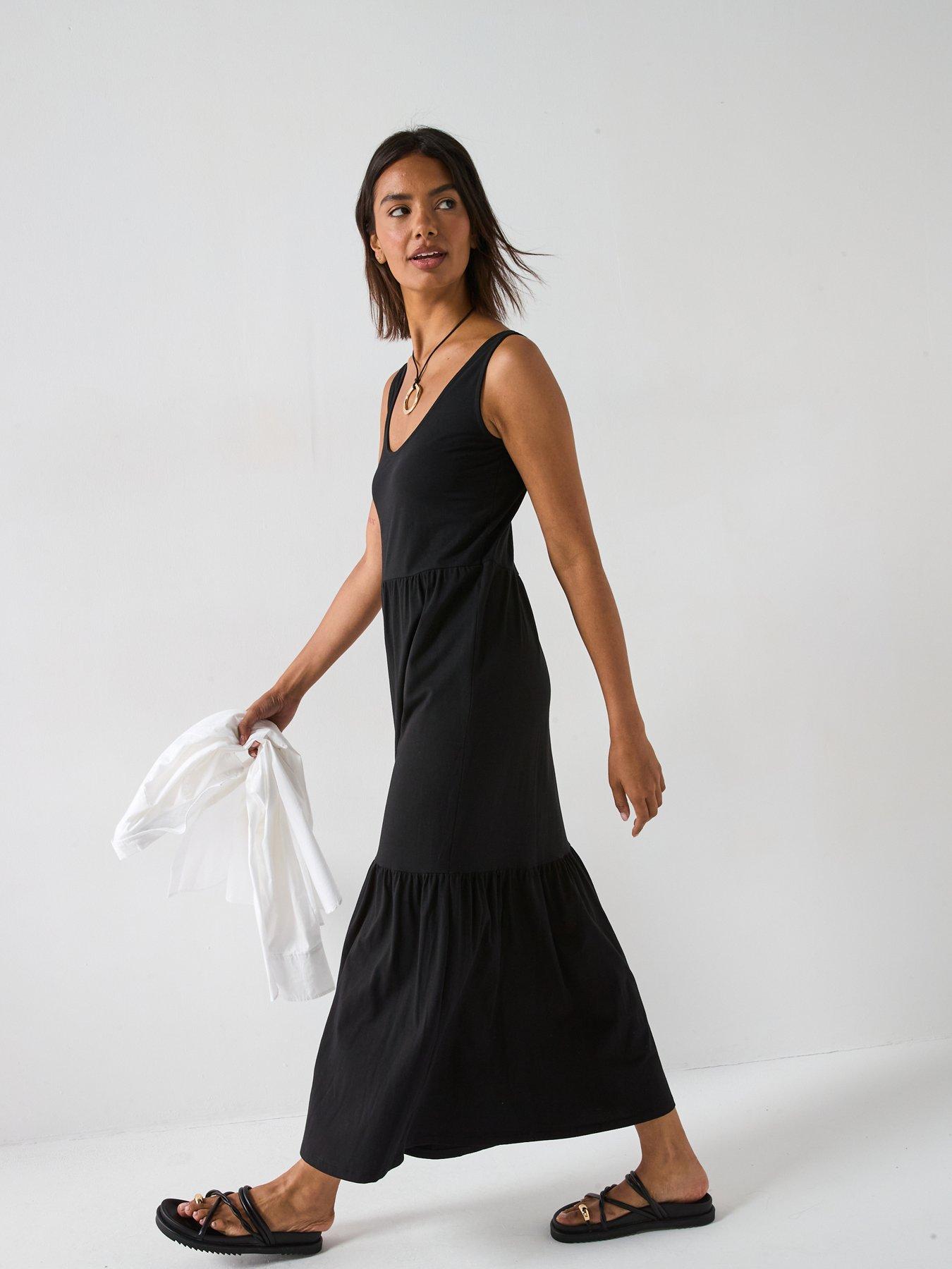 v-by-very-tiered-maxi-dress-blackoutfit