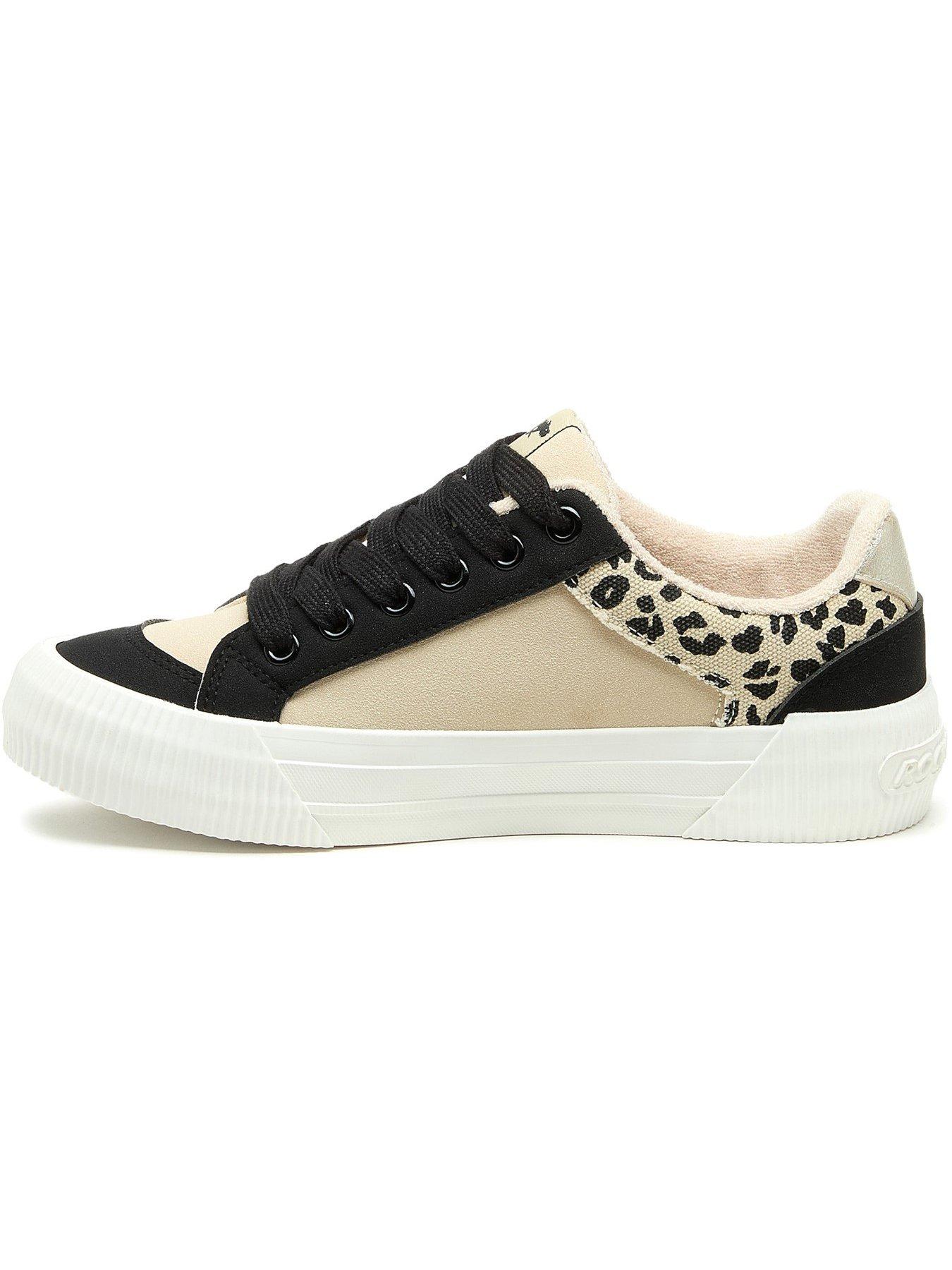 Image 6 of 6 of Rocket Dog Cheery Blocked Suede Trainer - Black