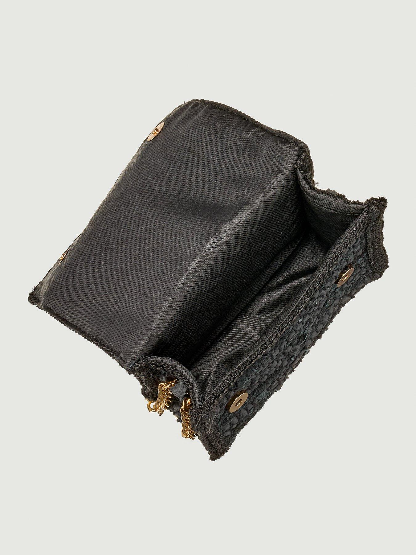 sorena-gypsy-eye-with-chain-blackdetail