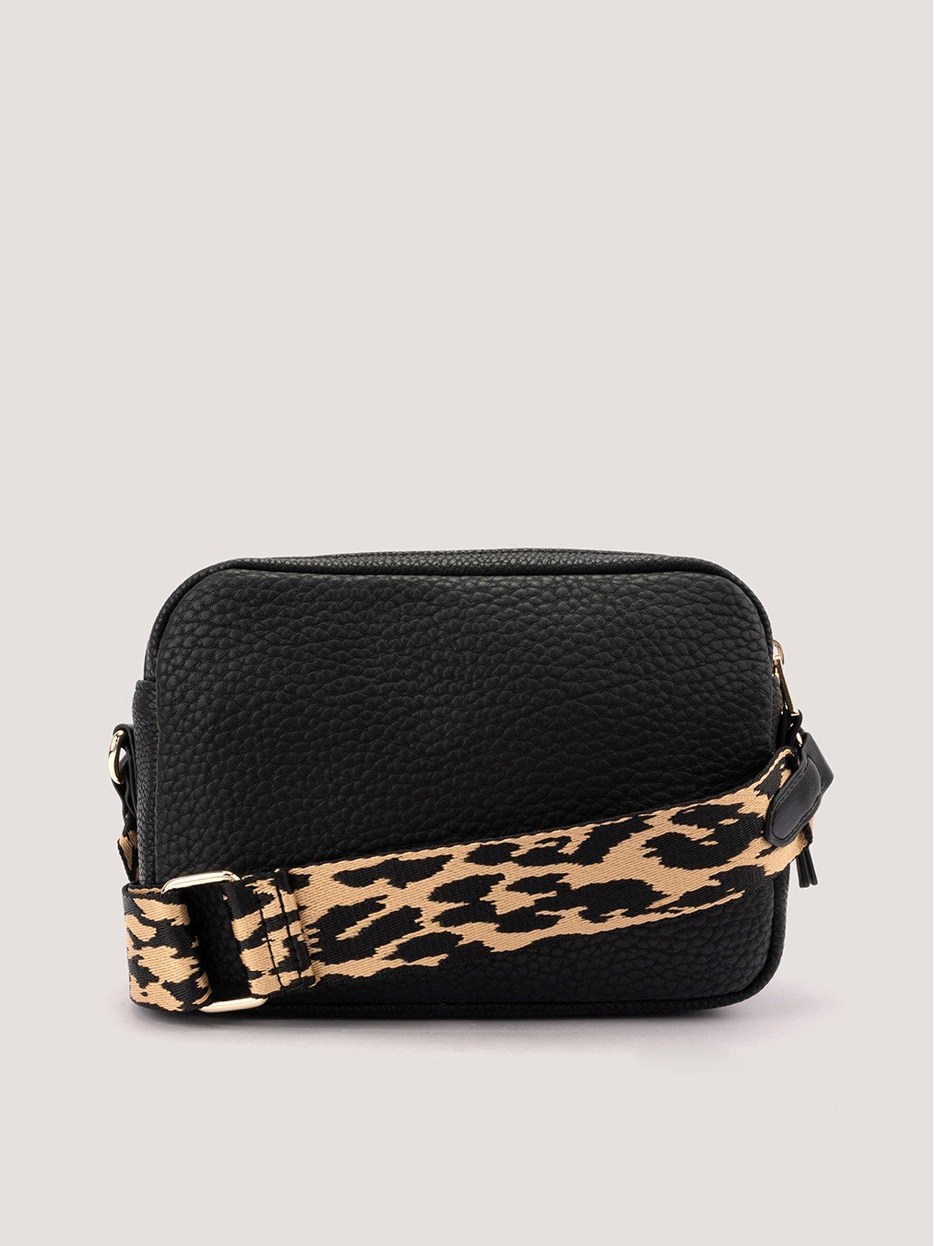 fiorelli-effie-webbed-crossbody-blackoutfit