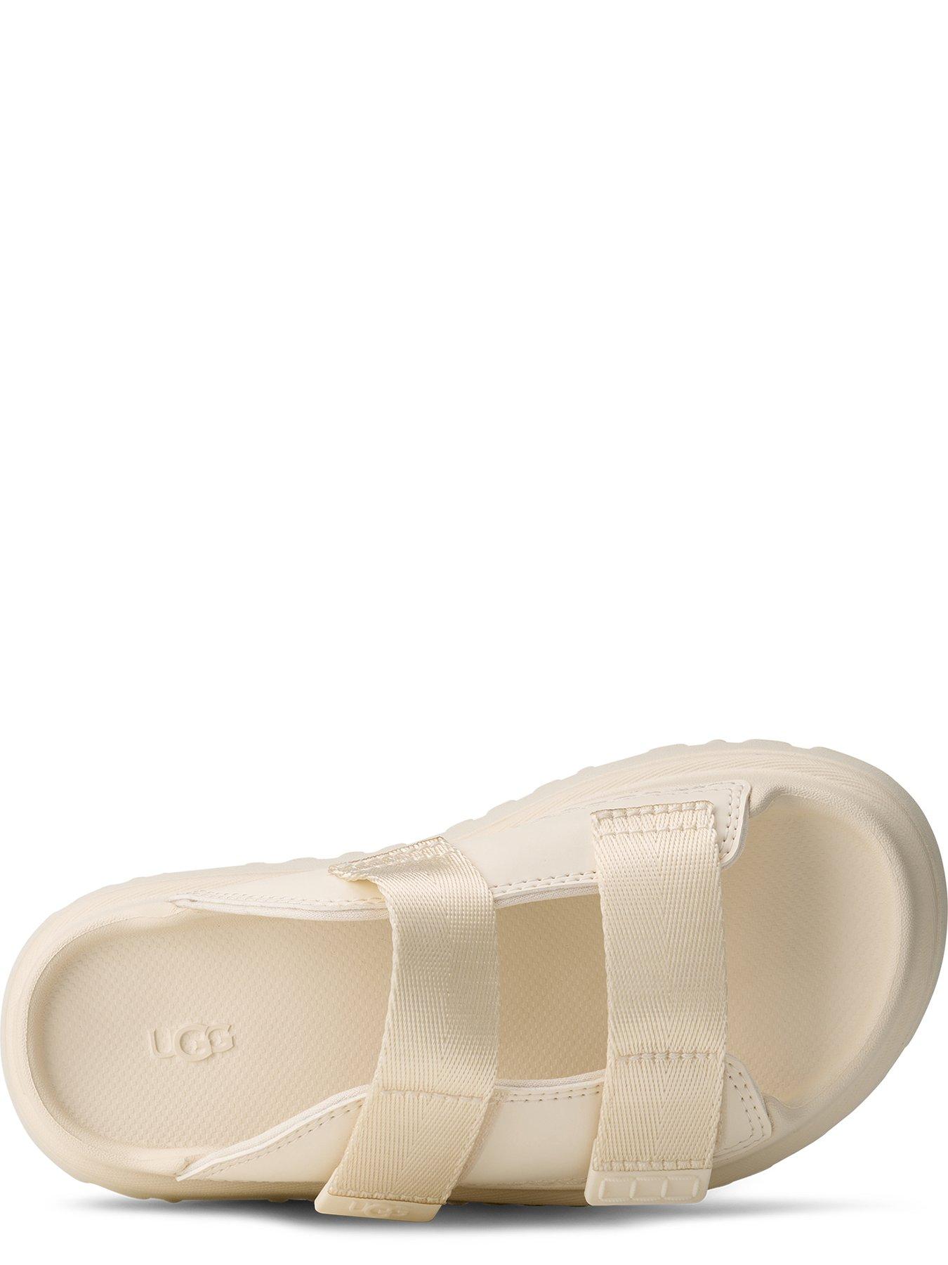 ugg-kids-goldenglow-slide-jasmineoutfit