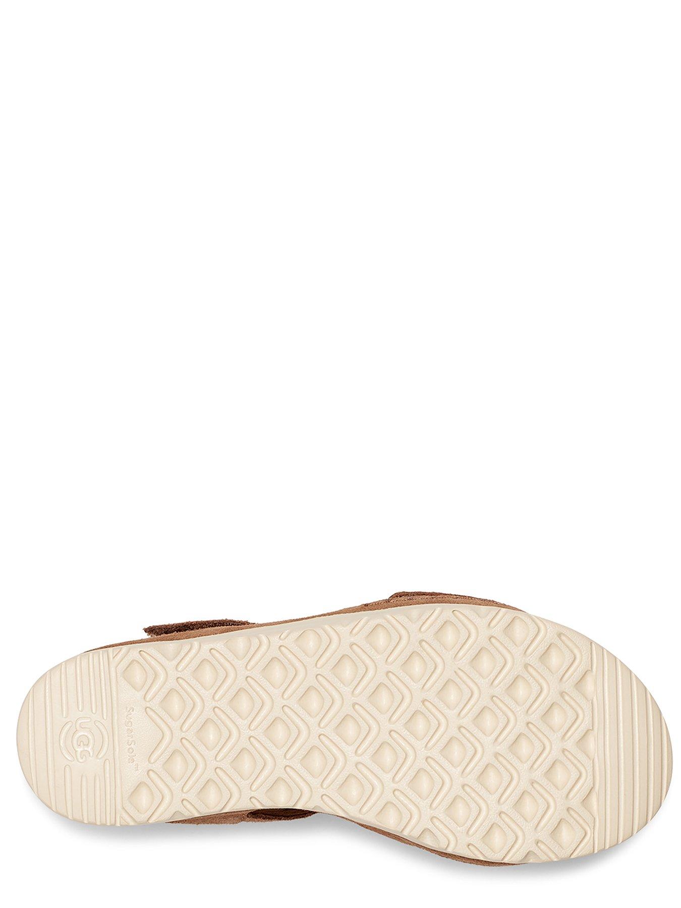 ugg-kids-goldenstar-clog-chestnutdetail