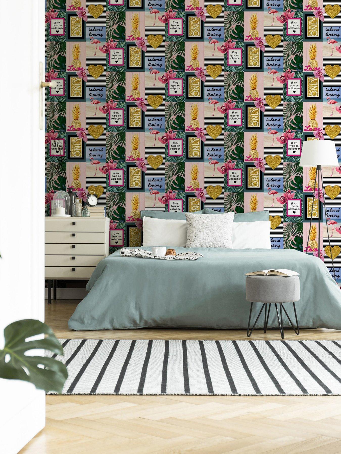 undefined Island Living Wallpaper