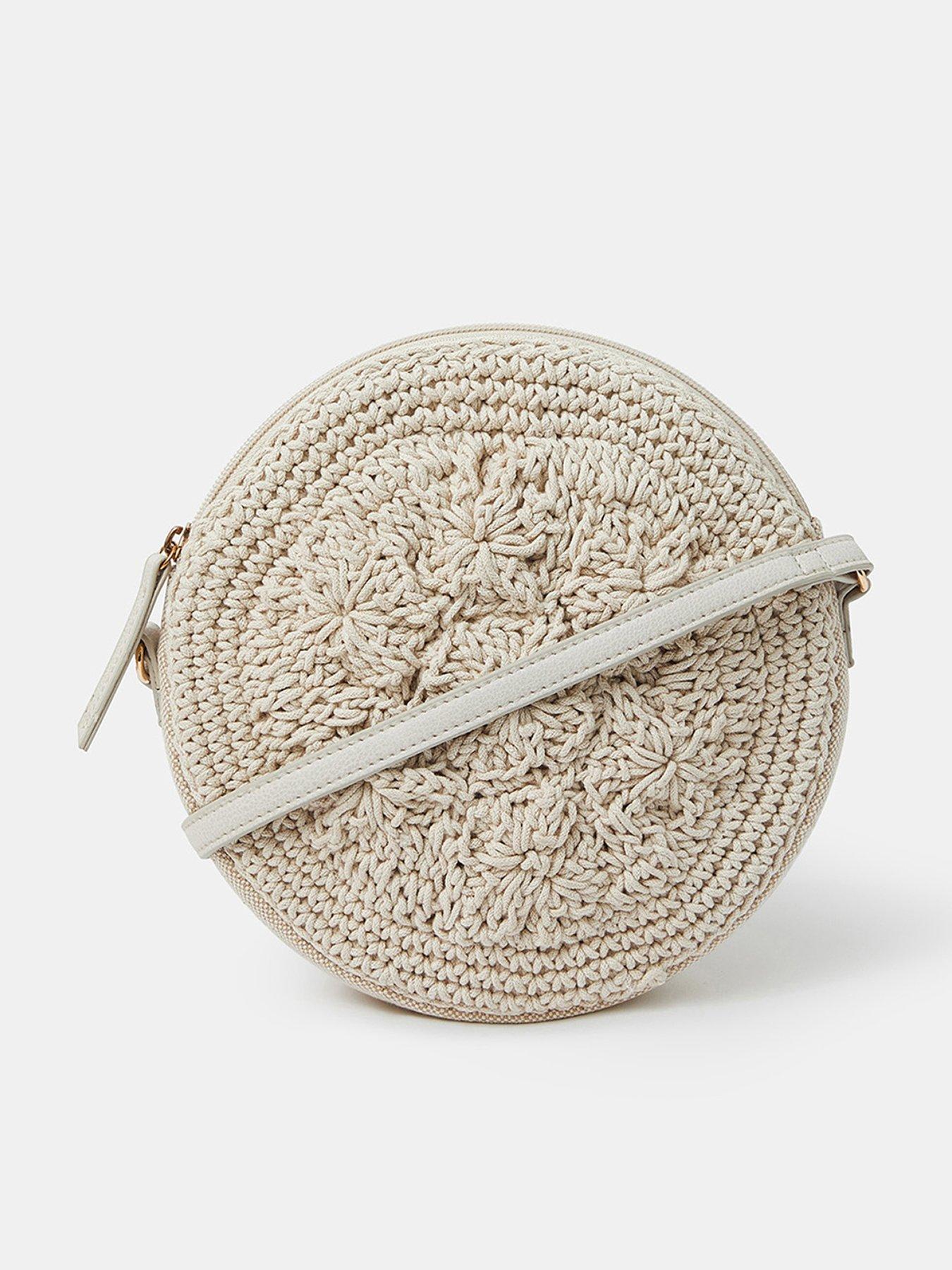 accessorize-mila-macrame-circle-cream