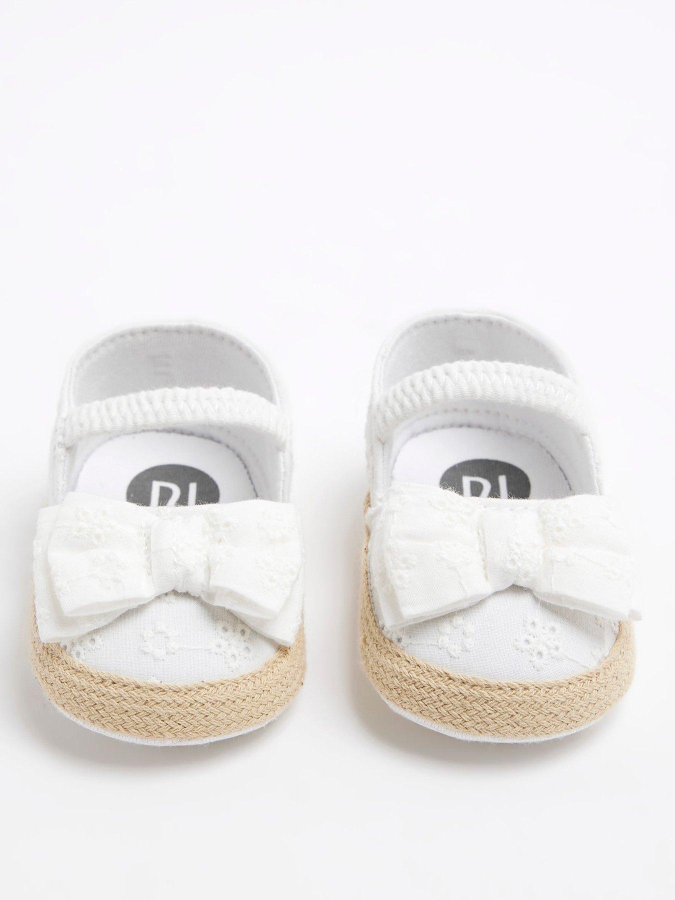 Image 2 of 5 of River Island Baby Baby Girls Broderie Bow Sandals - Cream