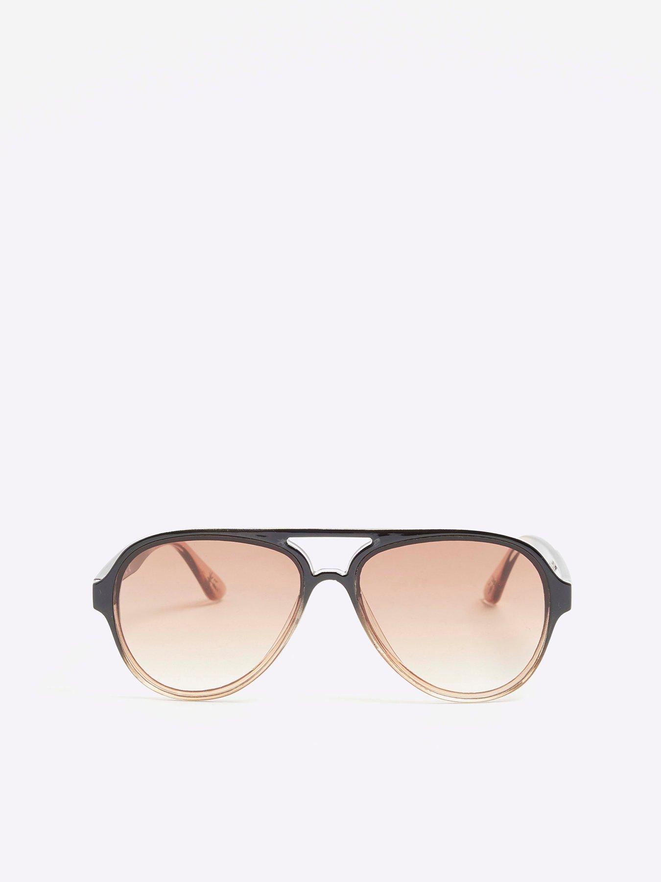 Image 2 of 3 of River Island Boys Ombre Aviator Sunglasses - Black