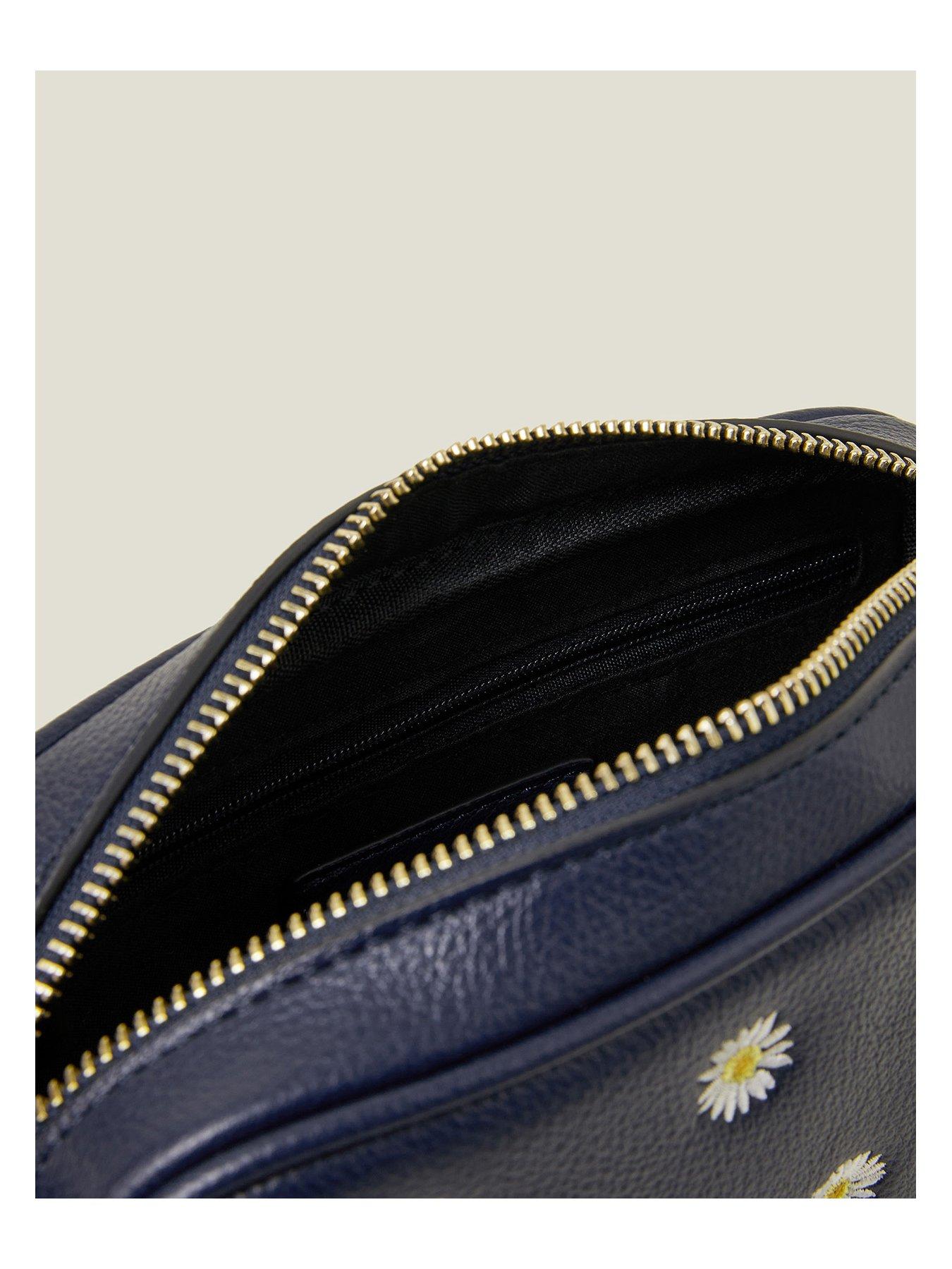 accessorize-daisy-cross-body-navydetail