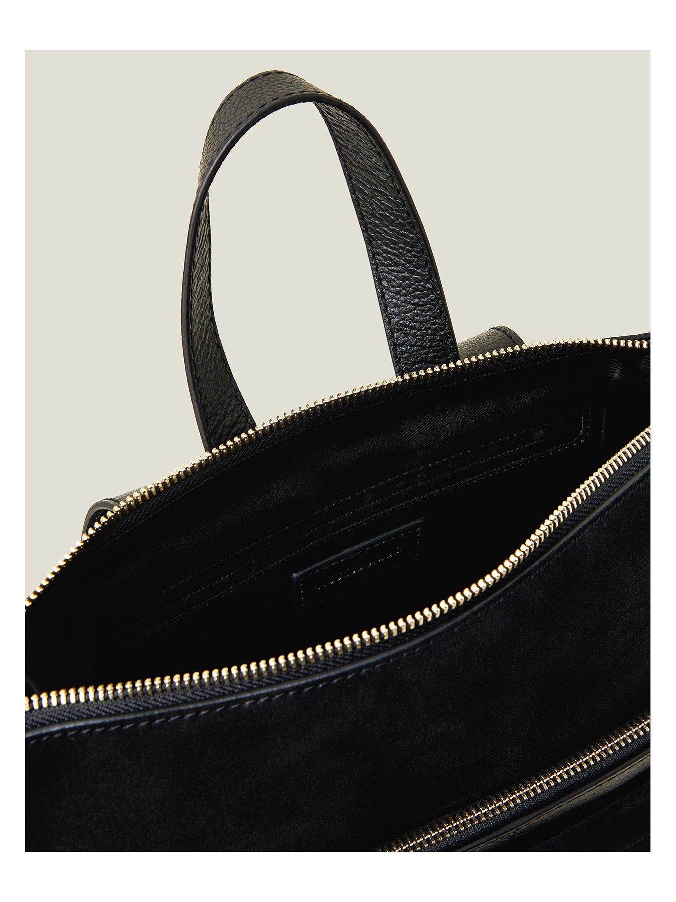 accessorize-leather-backpack-blackdetail