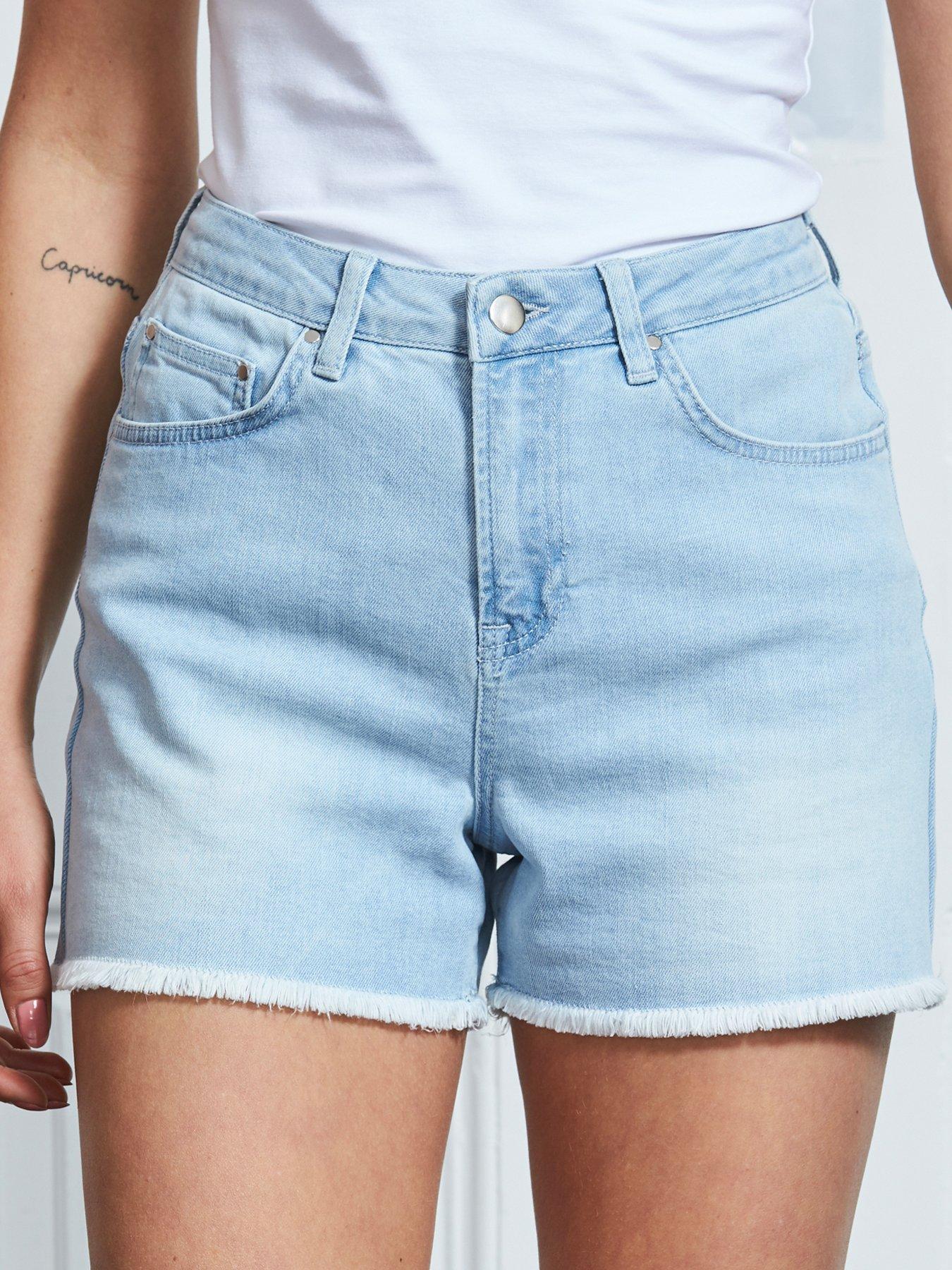 Image 4 of 5 of Sosandar Light Wash Raw Edge Denim Shorts - Blue