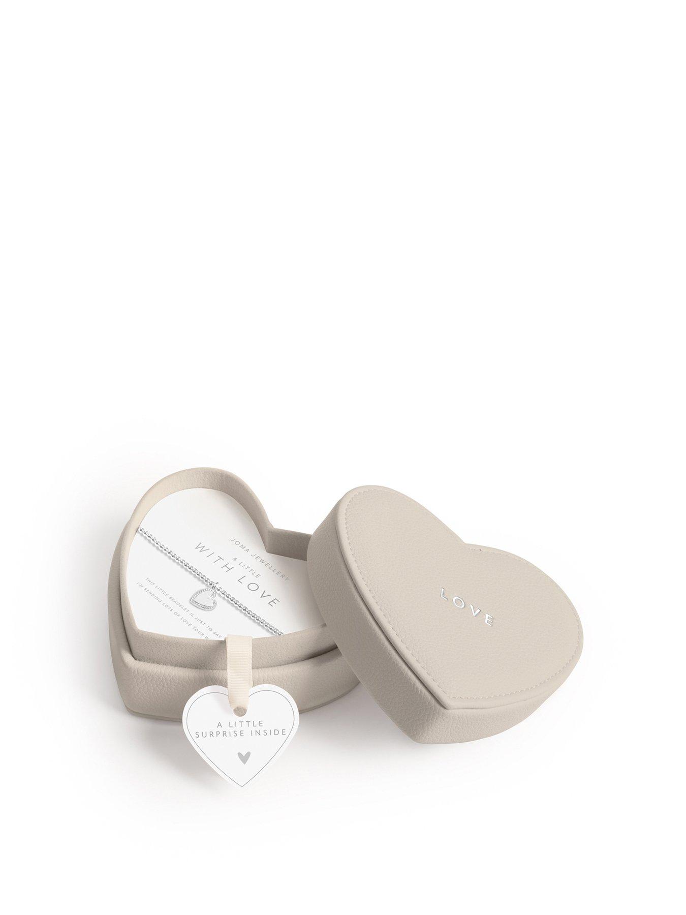 joma-jewellery-heart-jewellery-box-with-love-a-little-bracelet