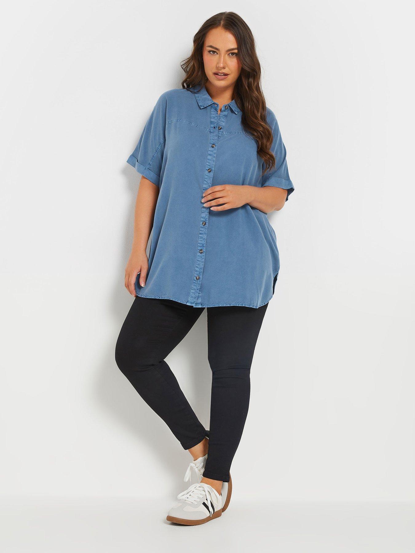 Image 3 of 4 of Yours Curve Short Sleeve Chambray Shirt - Blue
