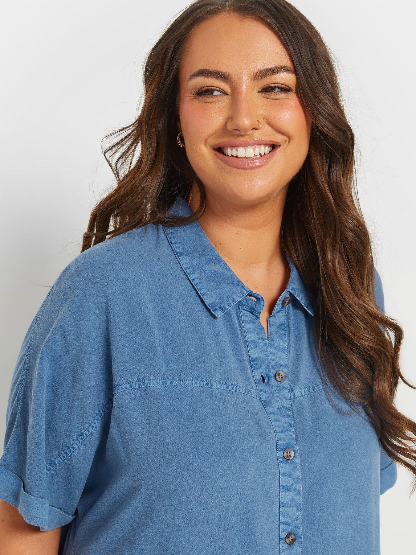 Image 4 of 4 of Yours Curve Short Sleeve Chambray Shirt - Blue