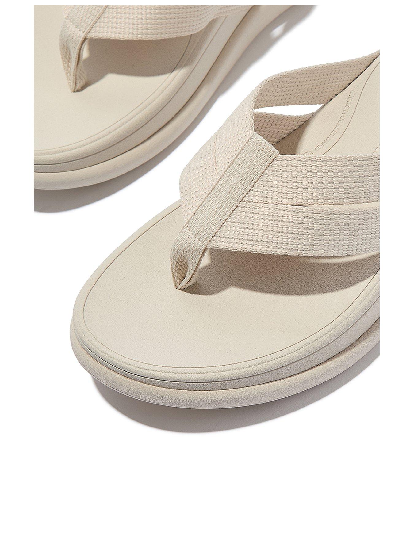 fitflop-f-mode-go-webbing-flatform-strappy-flip-flops-beigeback