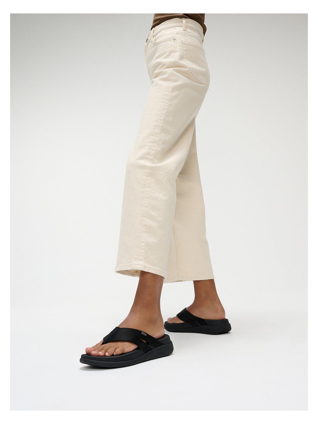 fitflop-f-mode-go-webbing-flatform-strappy-flip-flops-blackdetail