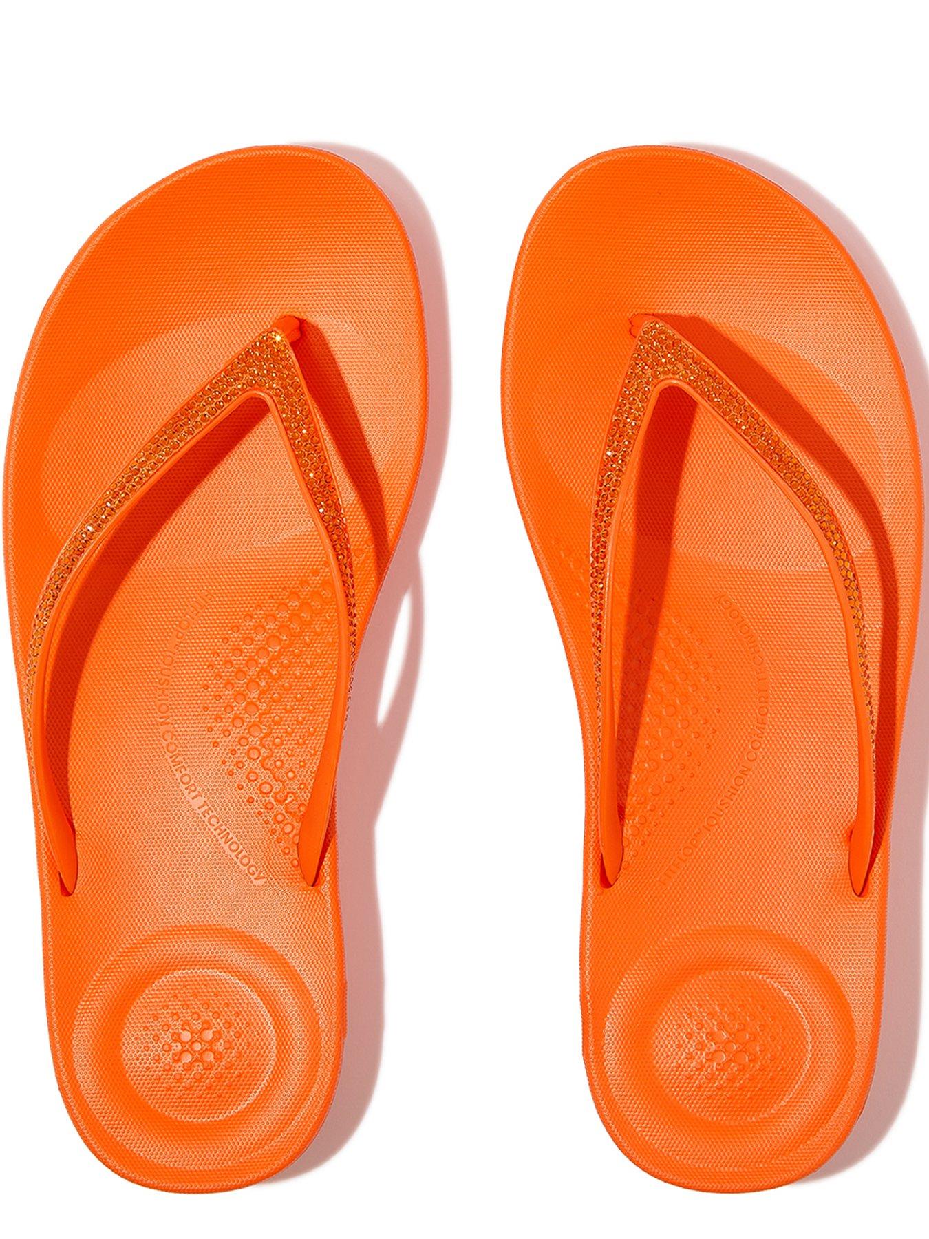 fitflop-iqushion-sparkle-pop-orangeoutfit