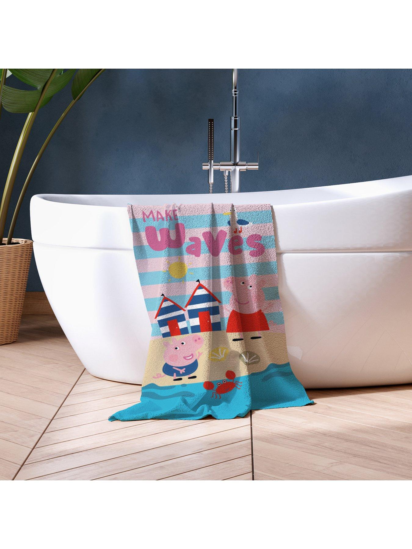 Image 4 of 7 of Peppa Pig Peppa Pig Waves 100% Cotton Towel