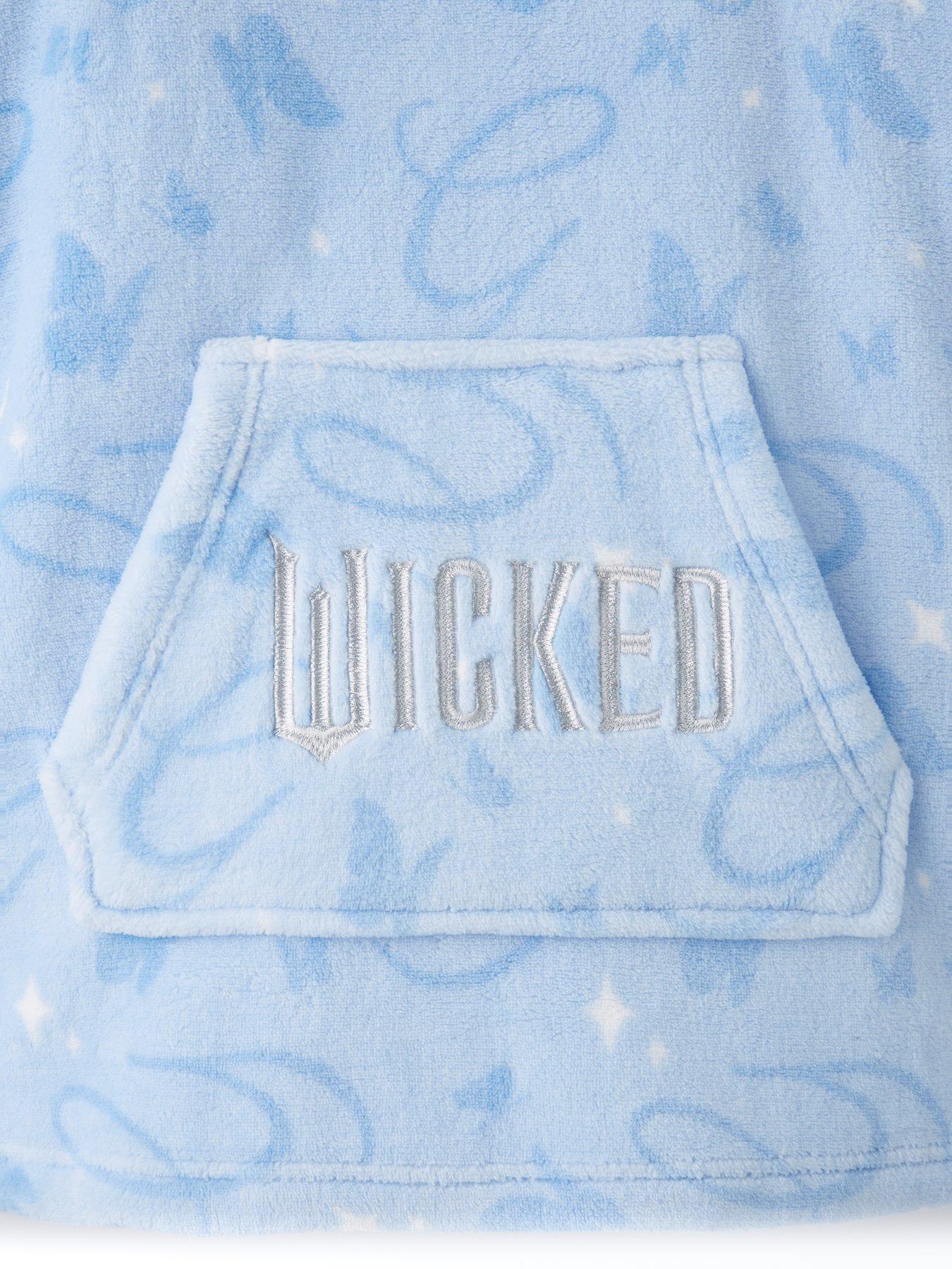 wicked-wicked-glinda-hooded-blanket-bluedetail