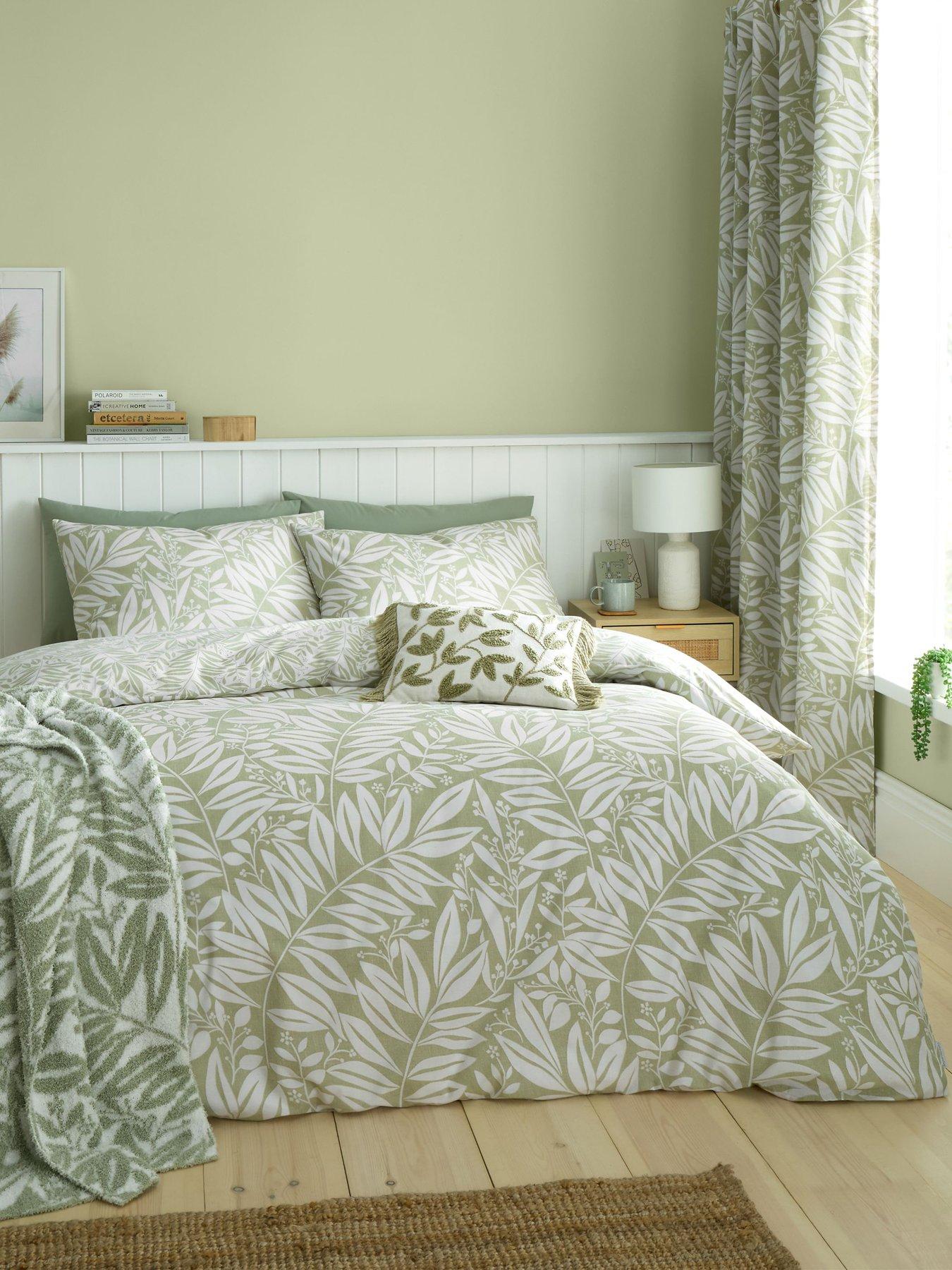 catherine-lansfield-sorrel-leaf-duvet-cover-set-in-green